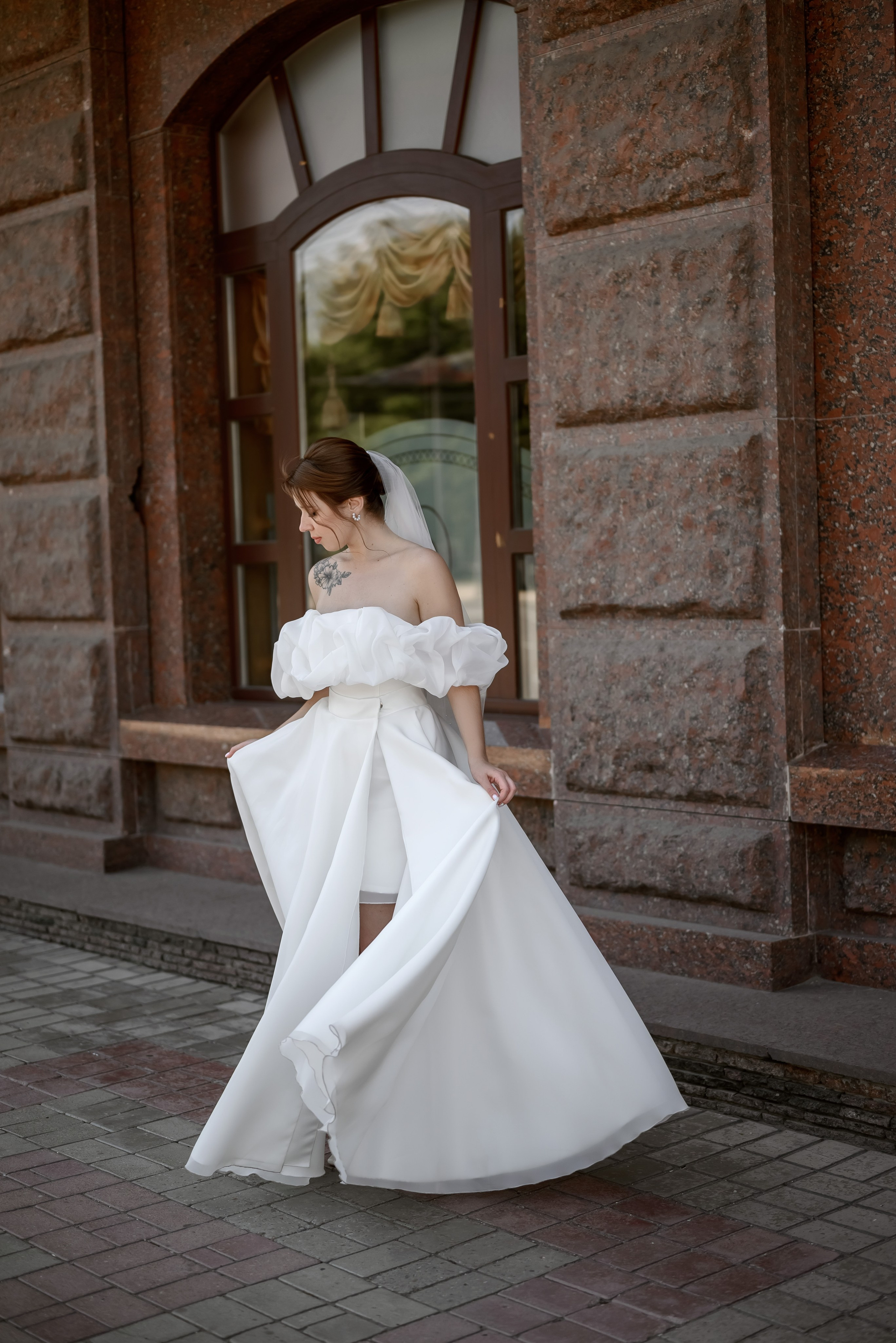 Прогулка в театре и по центру города. Юлия Басня семейный и свадебный фотограф в Донецке