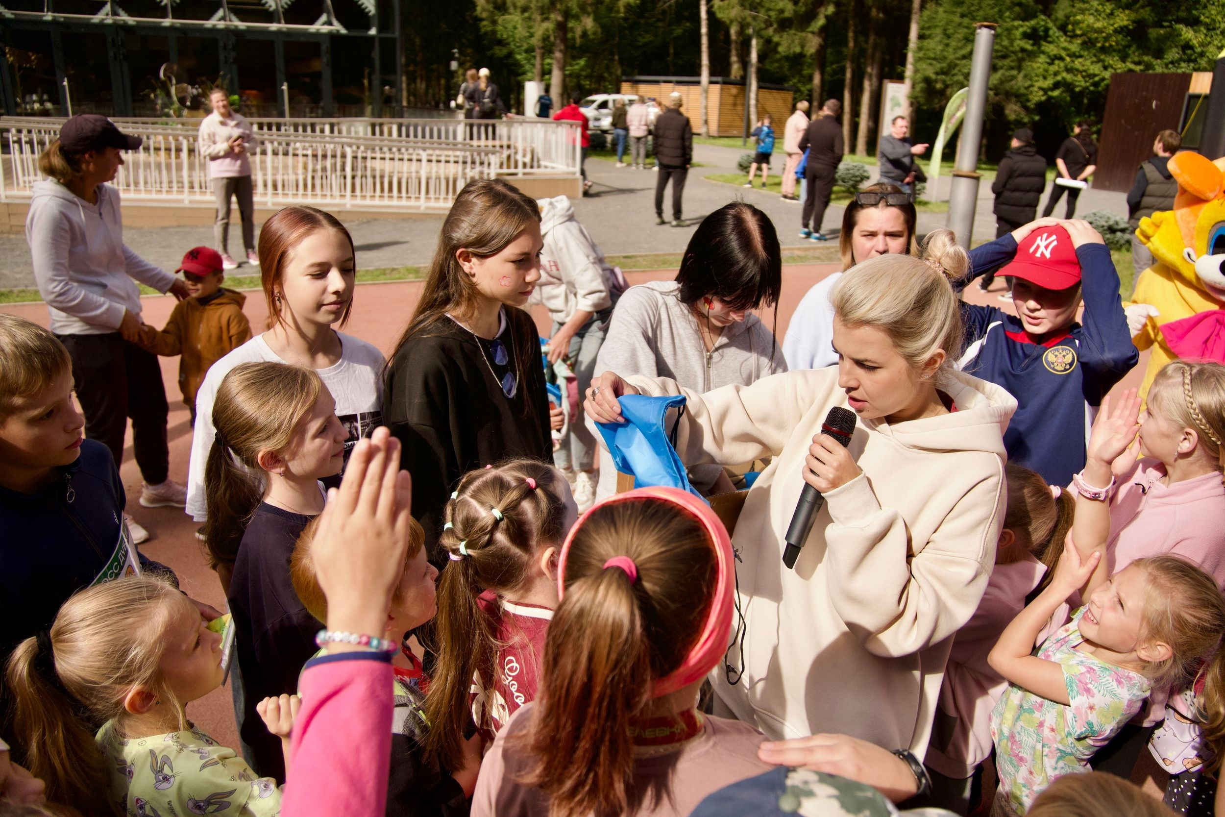 Забег в парке «Дубки». Кафе «БЕЛКА НАШЕПТАЛА». Ну оооочень концептуальное кафе