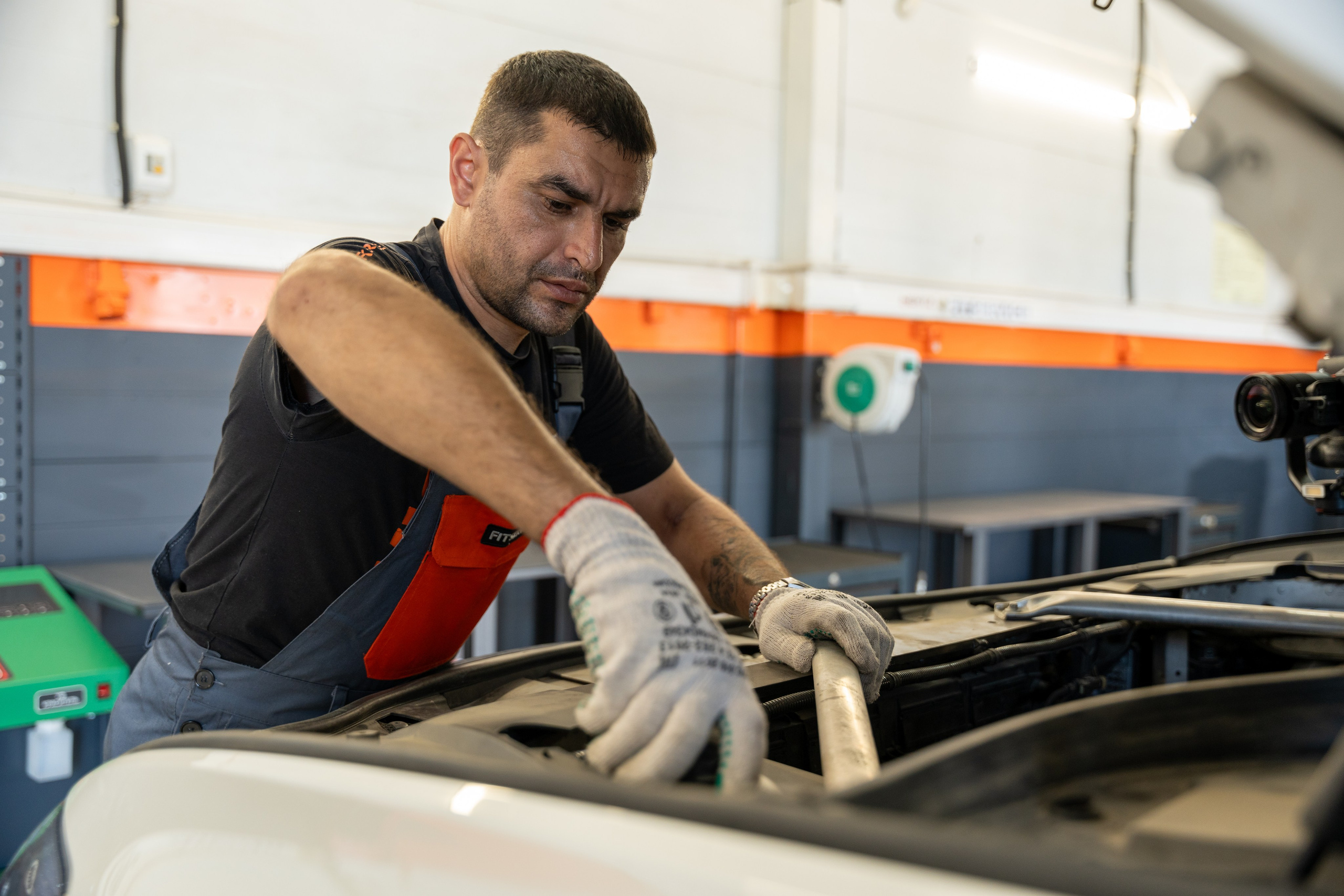 Интерьерная фотосъемка автосервиса Fit Service в Краснодаре — сеть СТО Профессиональная фотосъемка интерьера техцентра в Краснодаре. Шедевры для Вас! Фотограф и Видеограф в Краснодаре Пахиев Руслан