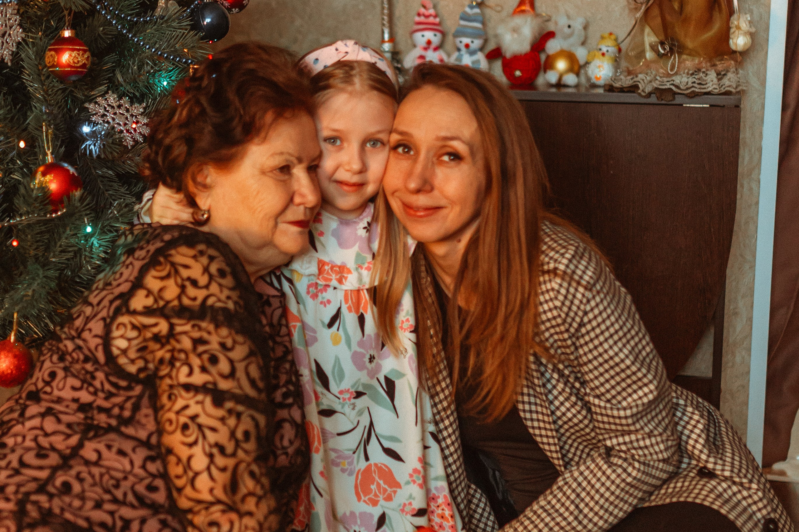 Марина с семьей. Семейный фотограф lifestyle в Новосибирске Елена Шпилевая