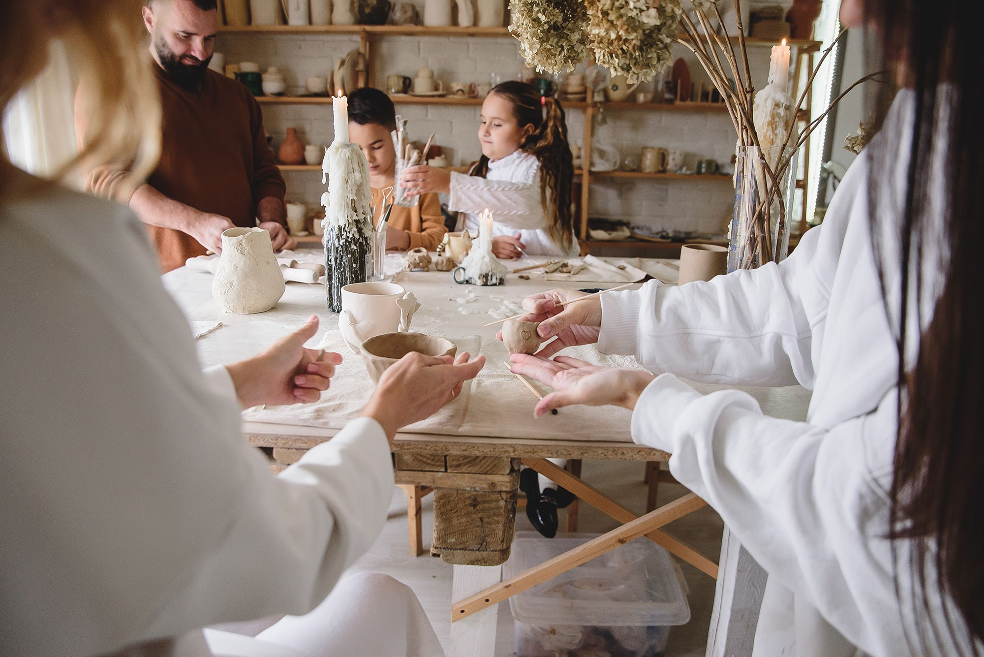 семейная фотосессия в Крыму, семейный фотограф Ольга Юзюк, семейная фотосессия в студии, семейная фотосессия в гончарной, семейная фотосессия лайфстайл, семейный фотограф в крыму