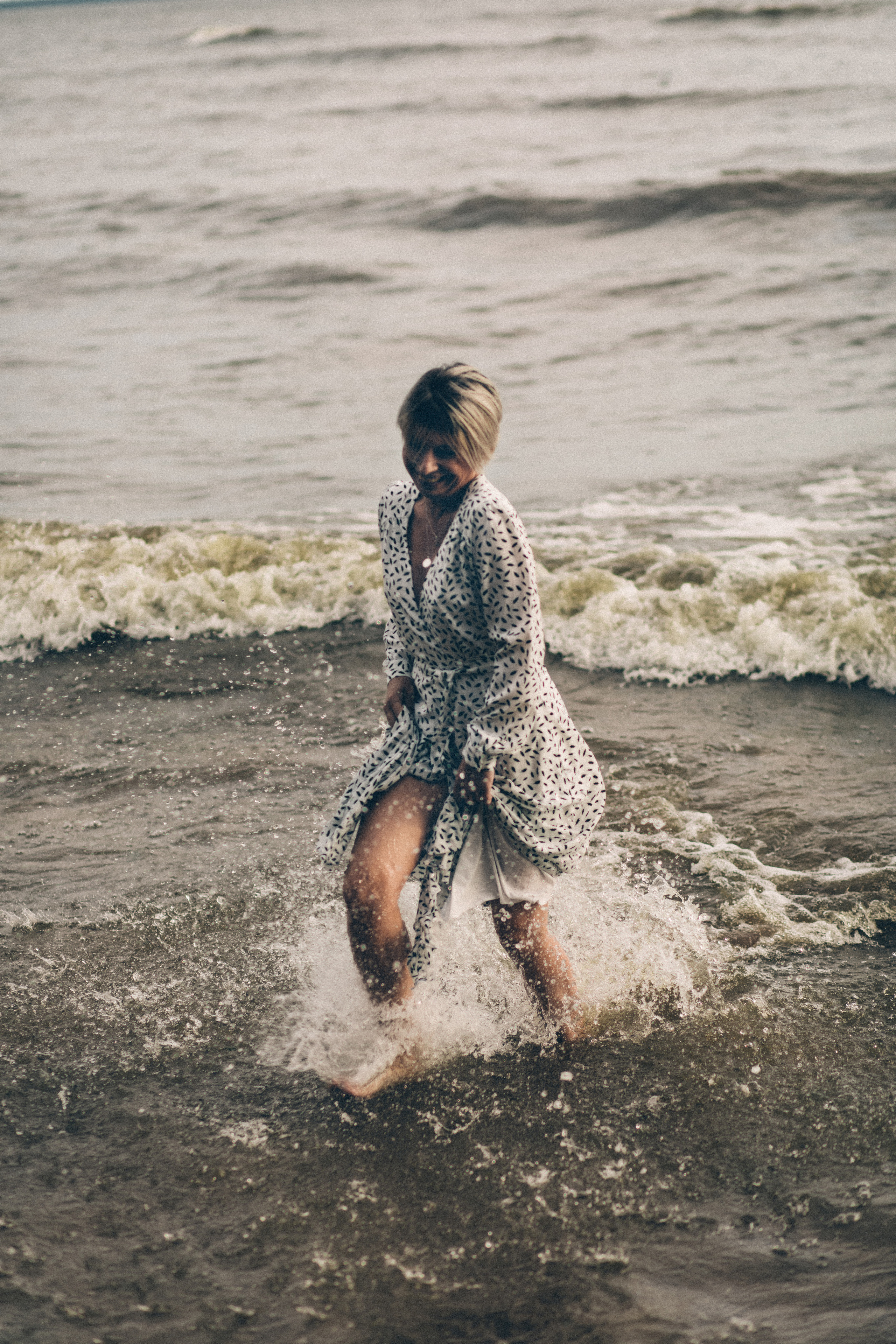 Фотосъемка на Финском заливе. Фотограф из Санкт-Петербурга Оксана Валковая. Женский портрет. Портрет