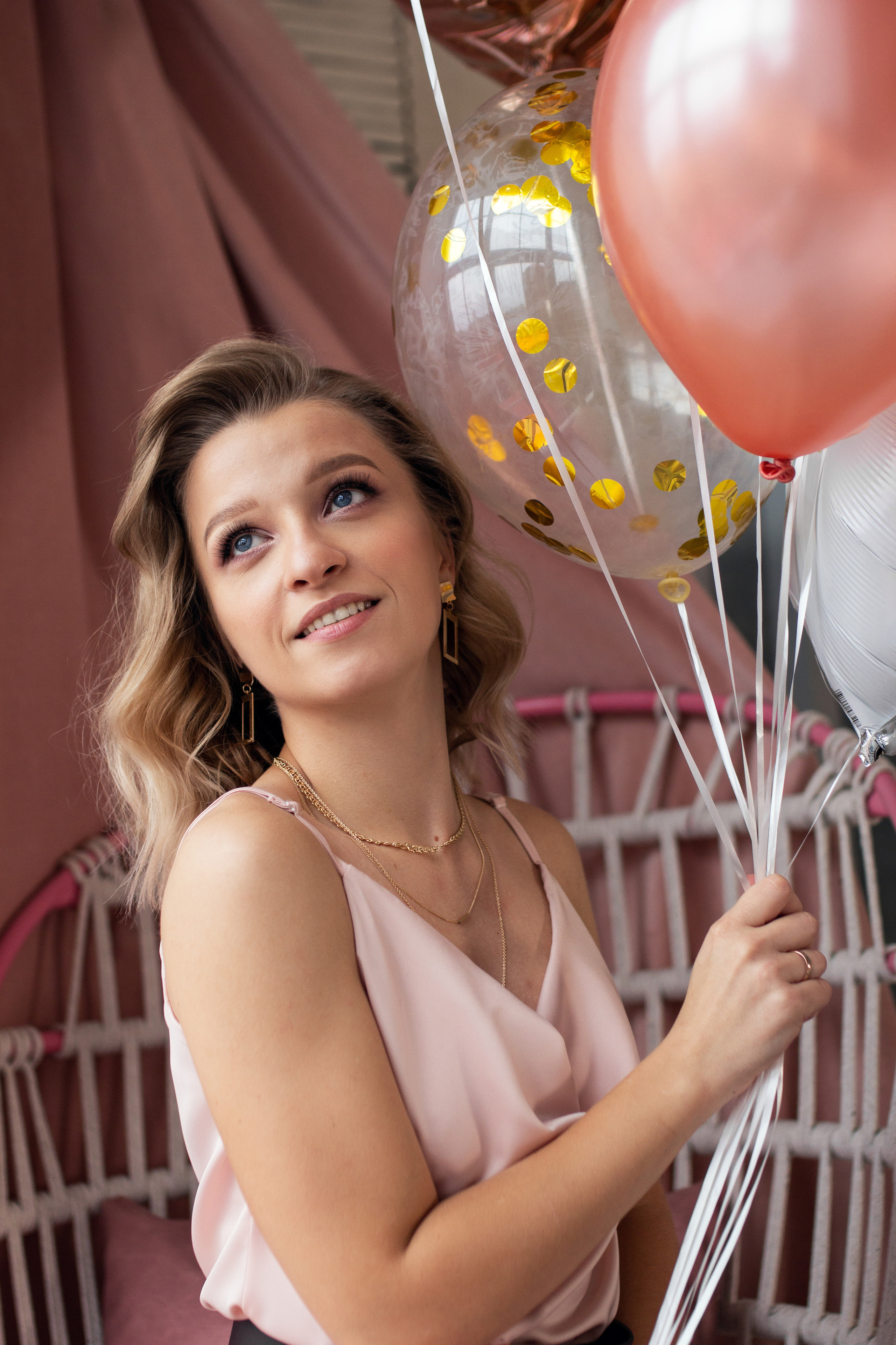 Подарок для девушки на день рождения. Фотограф из Санкт-Петербурга Оксана Валковая. Женский портрет. Портрет