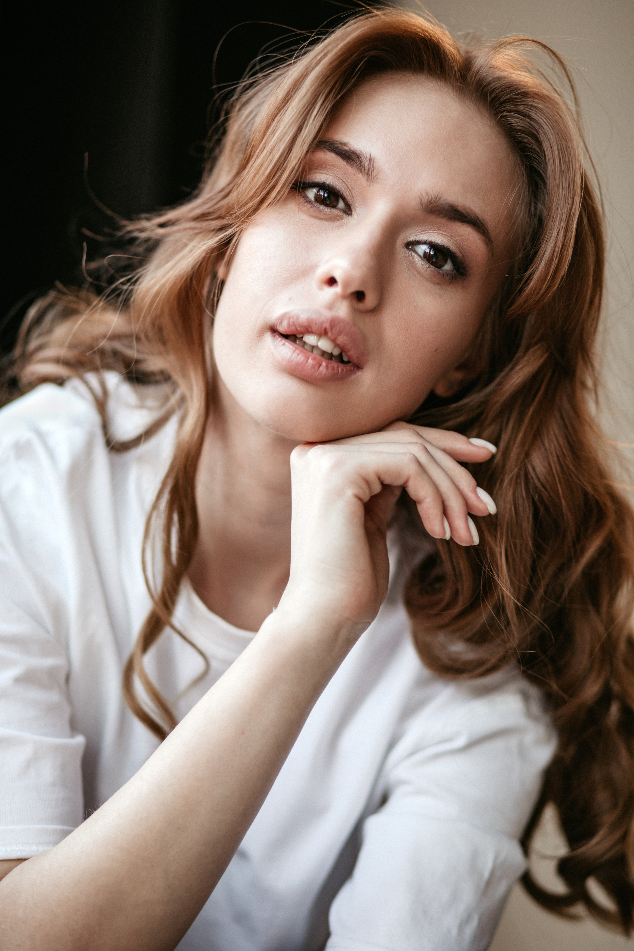 Фотосессия девушки в студии. Фотограф из Санкт-Петербурга Оксана Валковая. Женский портрет. Портрет