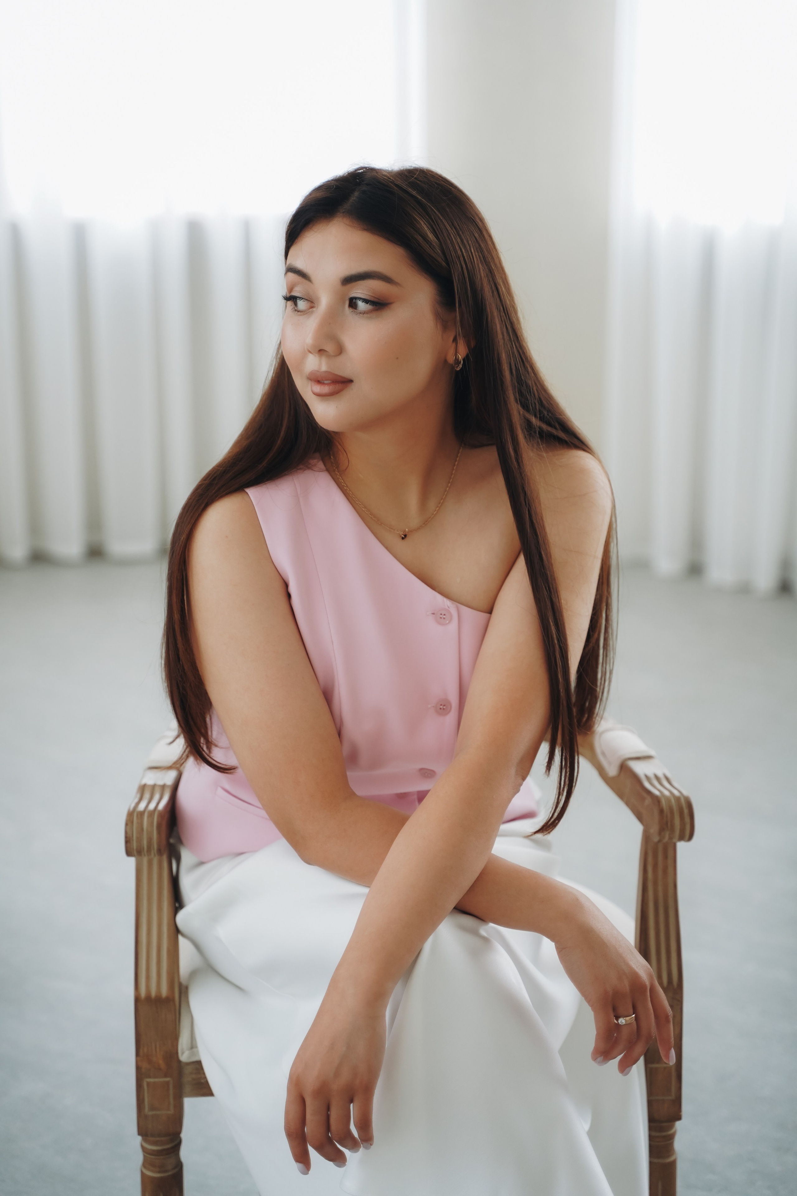 Альфинур — женский потрет. Фото и видео для вас в Астрахани!