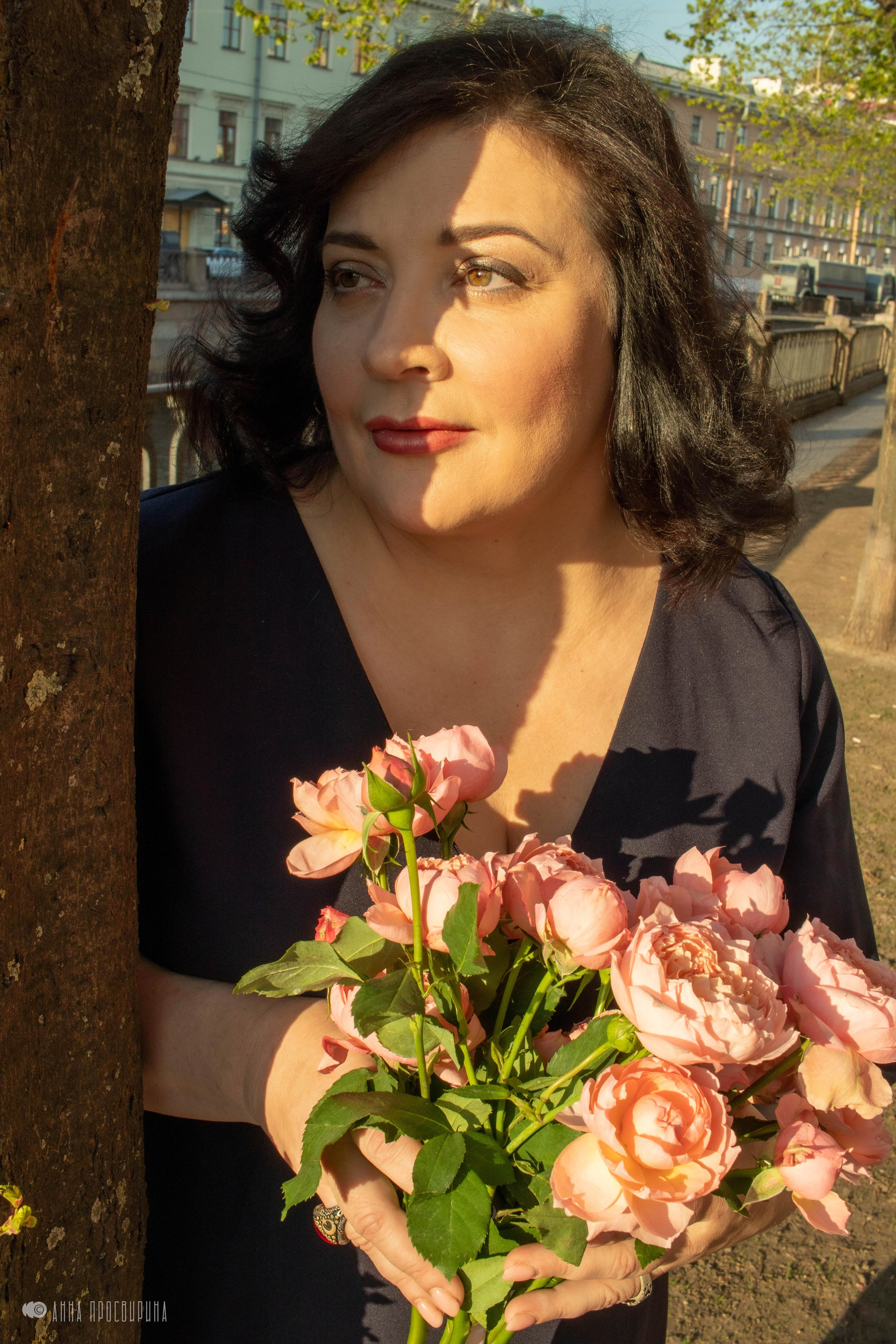 Контент-съемка с цветами, канал Грибоедова. Ваш фотограф в Санкт-Петербурге Анна Просвирина