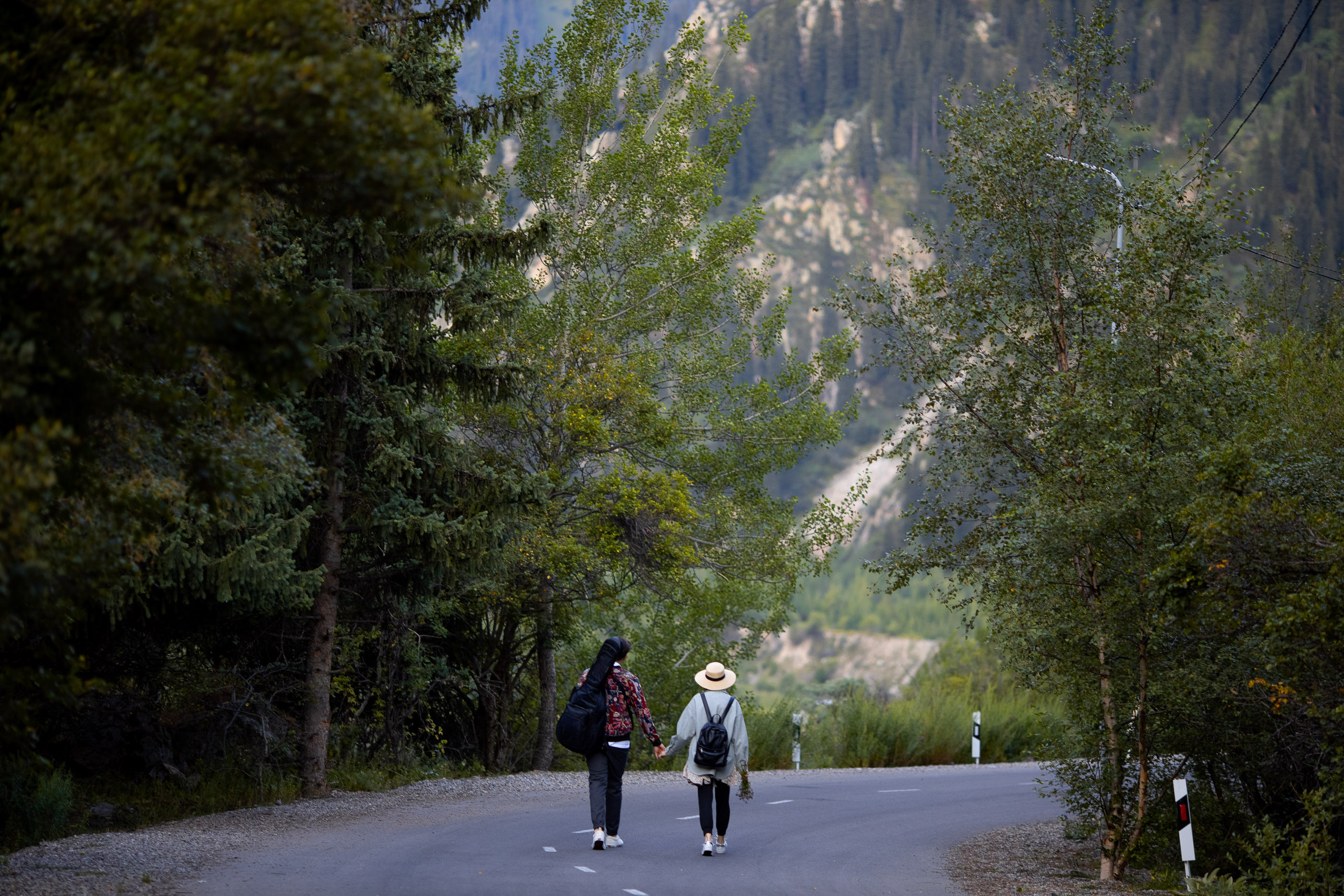 Фотосессия LoveStory на Иссыкском озере. Свадебный и семейный фотограф в Алматы Алексей Балышев
