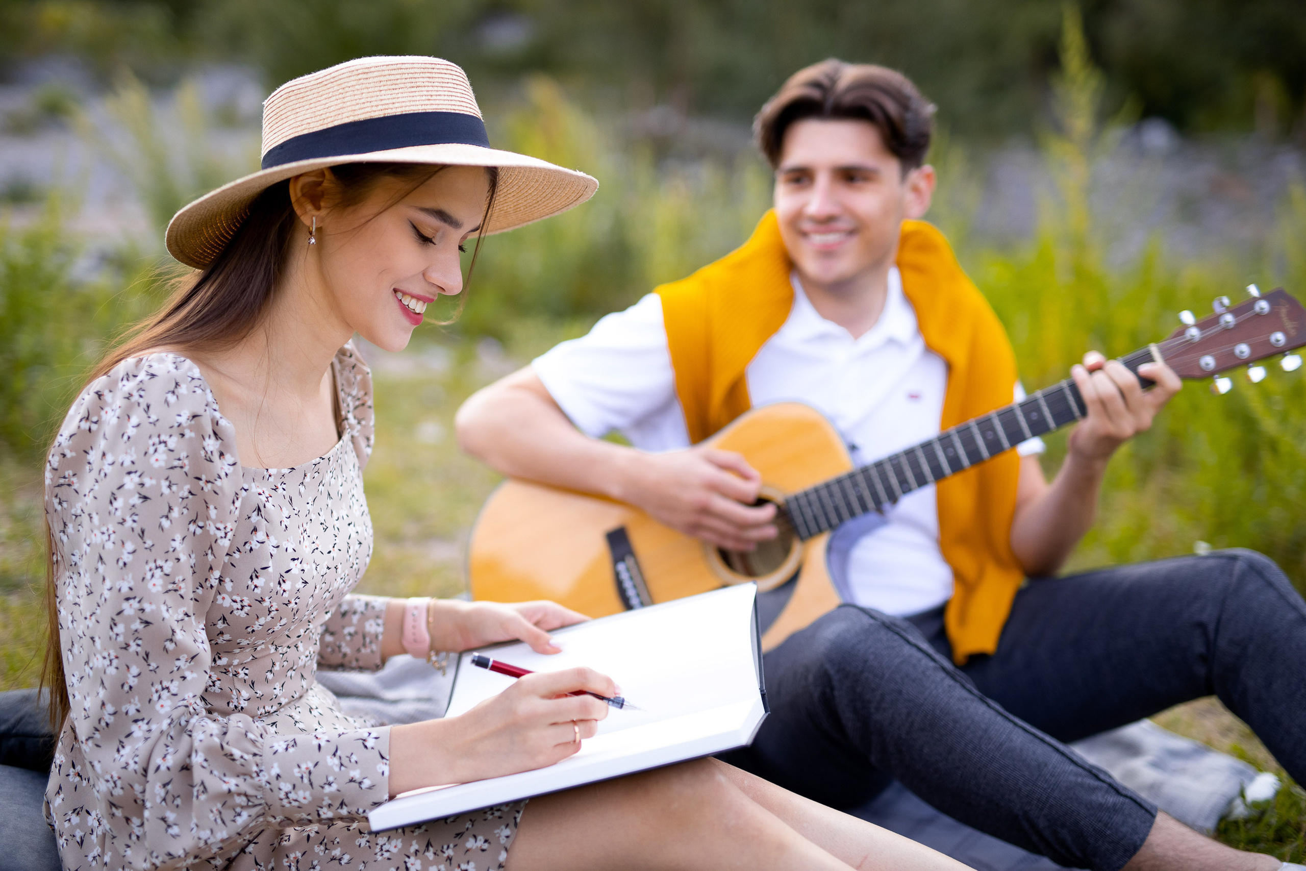 Фотосессия LoveStory на Иссыкском озере. Свадебный и семейный фотограф в Алматы Алексей Балышев