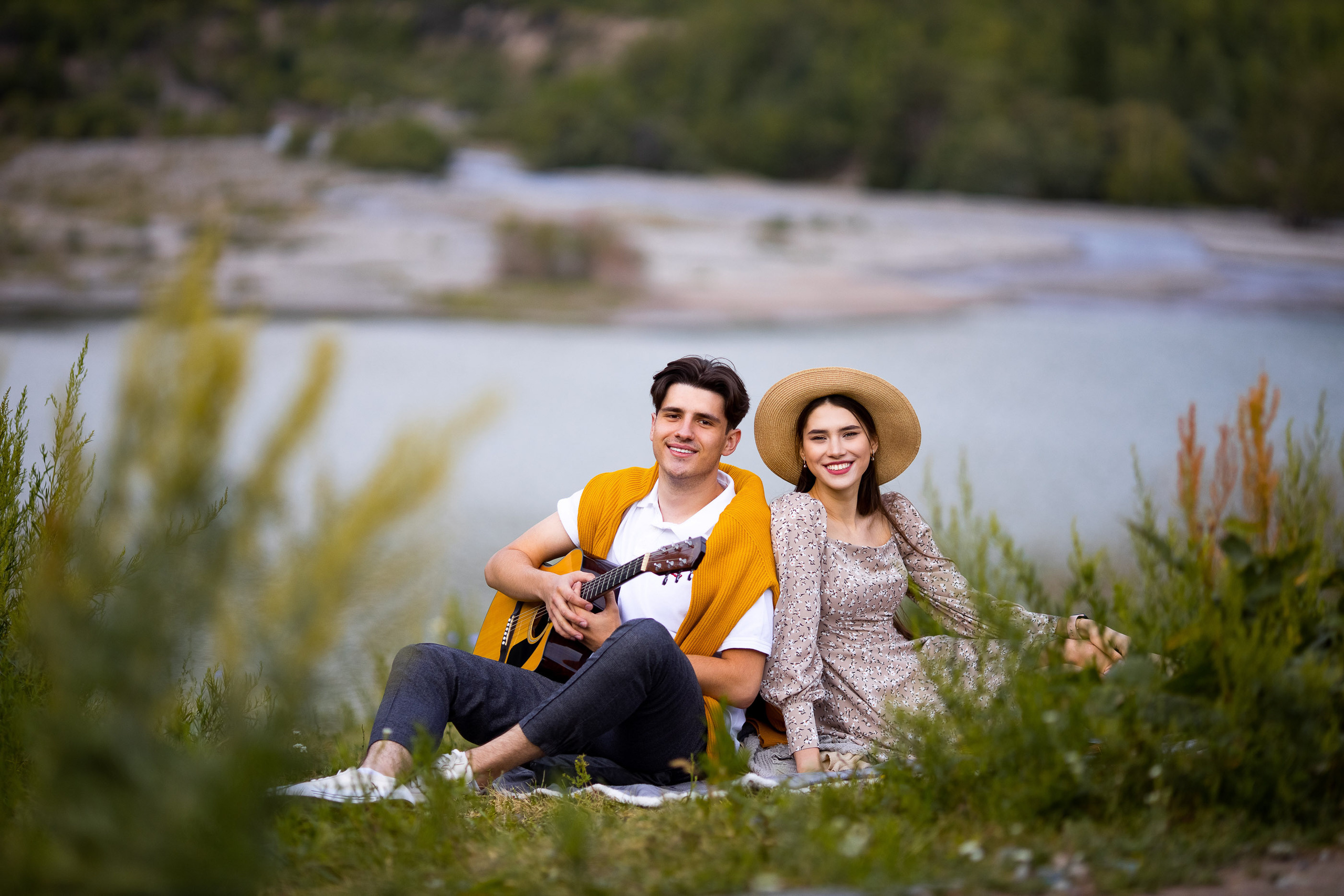 Фотосессия LoveStory на Иссыкском озере. Свадебный и семейный фотограф в Алматы Алексей Балышев