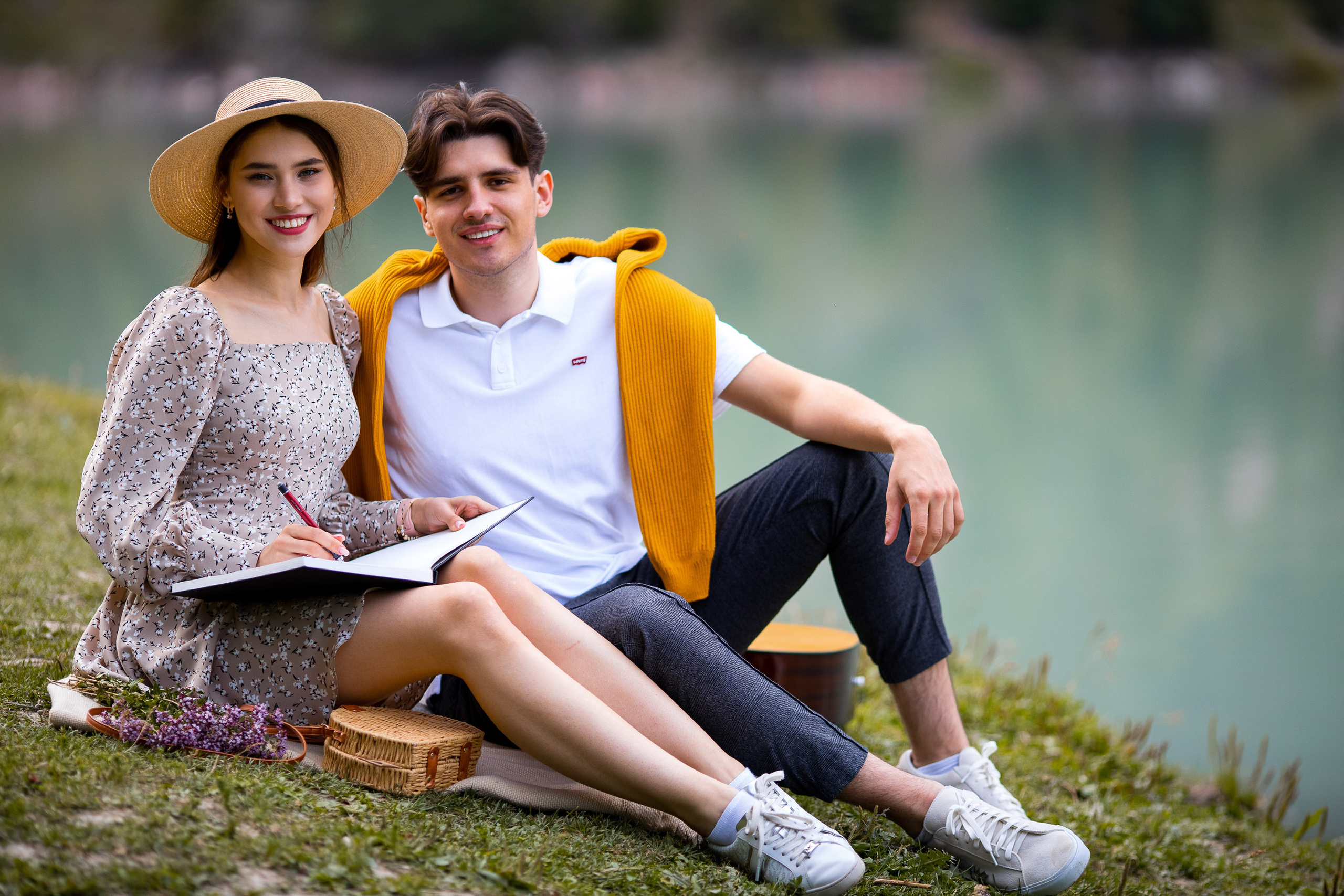 Фотосессия LoveStory на Иссыкском озере. Свадебный и семейный фотограф в Алматы Алексей Балышев