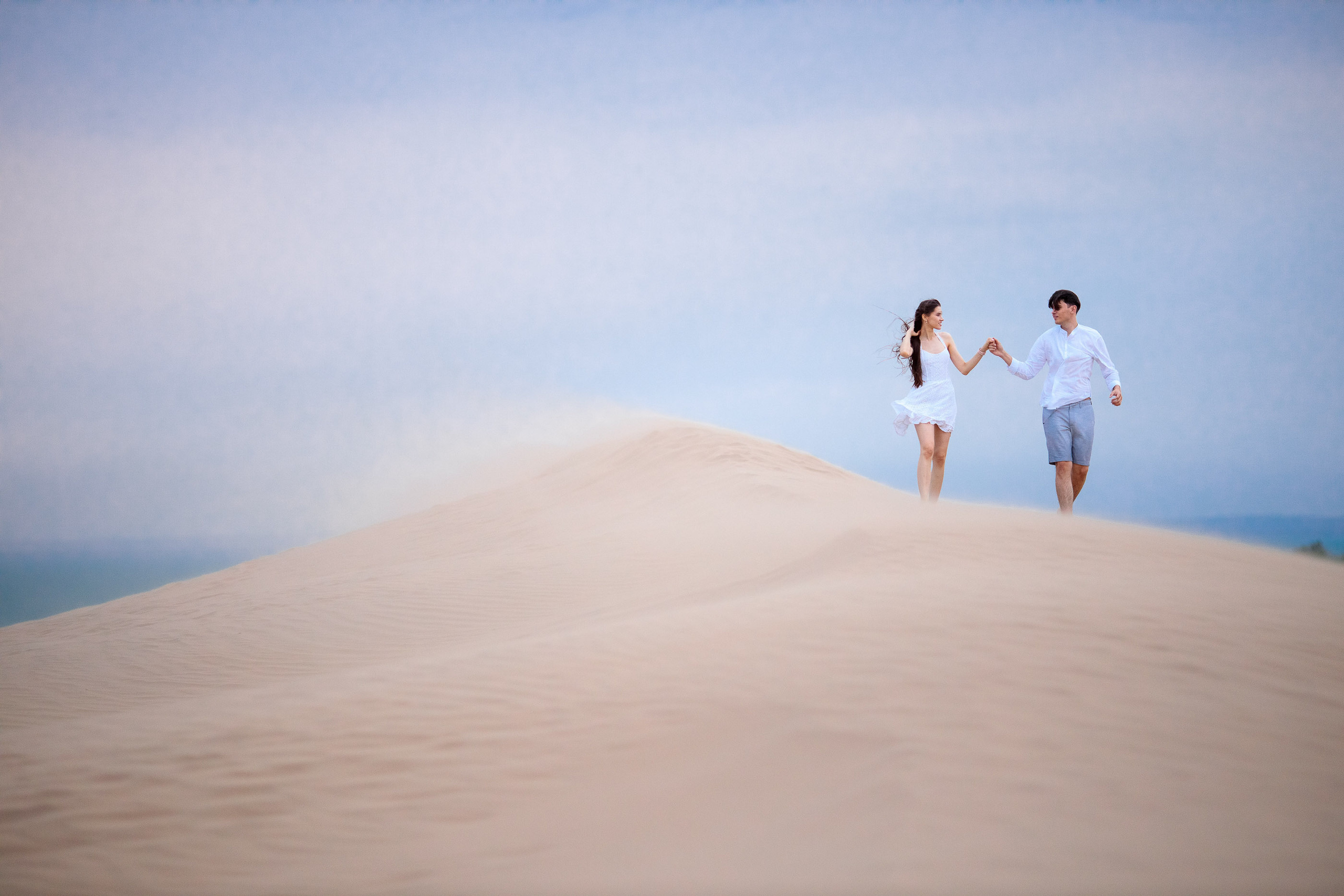 LoveStory Алматинские Барханы. Свадебный и семейный фотограф в Алматы Алексей Балышев