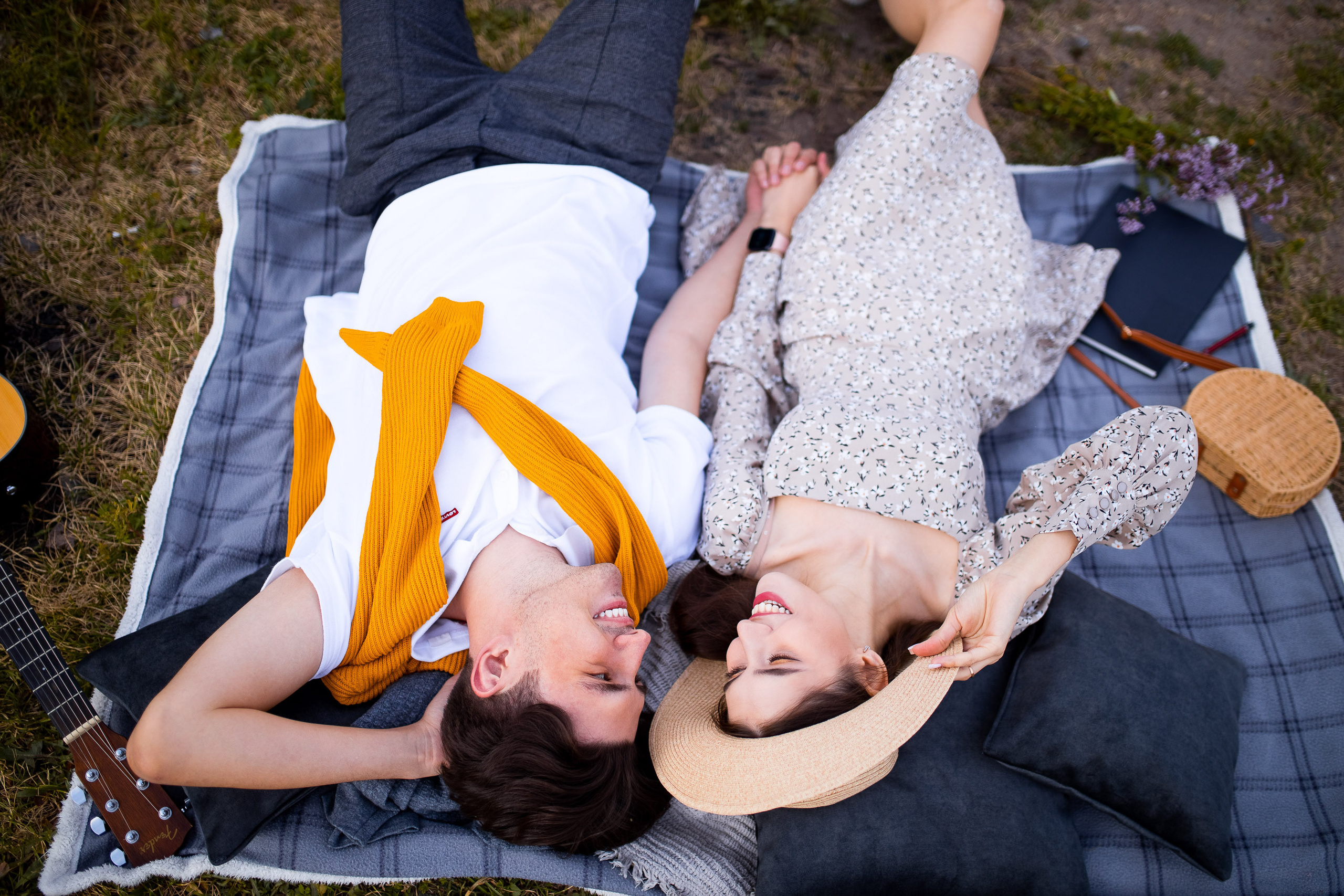 Фотосессия LoveStory на Иссыкском озере. Свадебный и семейный фотограф в Алматы Алексей Балышев