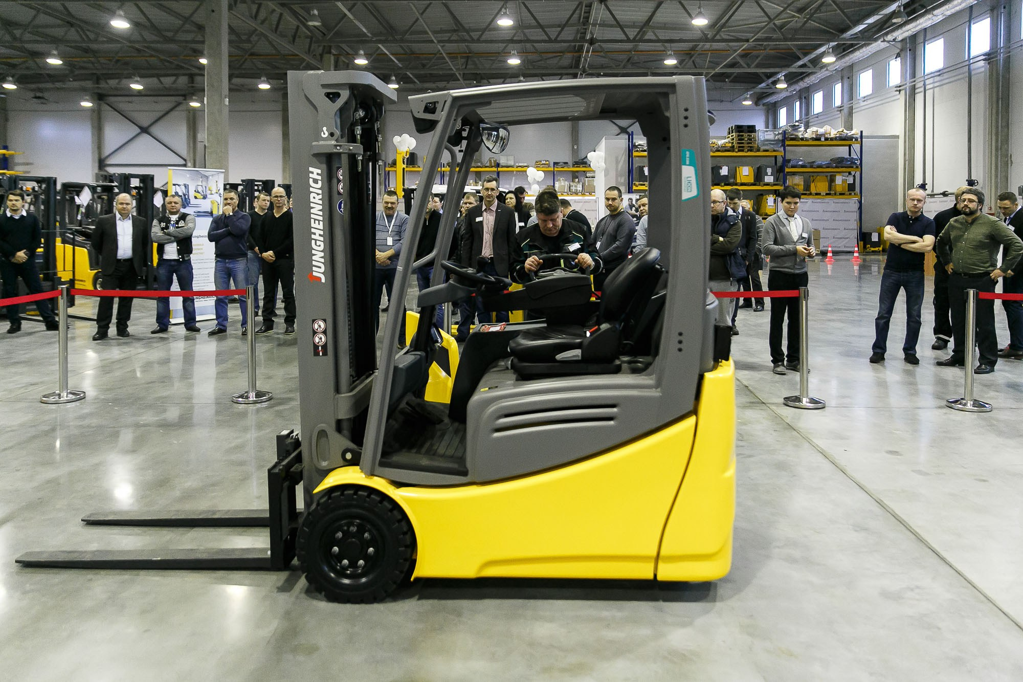 JUNGHEINRICH. Рабочая сторона — бизнес портрет и репортаж в Санкт-Петербурге