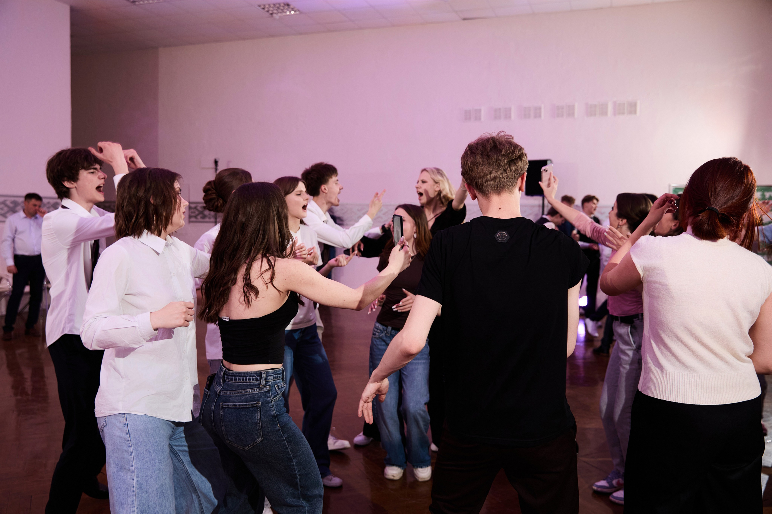 Выпускной 11 класс. Свадебная, репортажная фотосъемка и видеосъемка в Минске. Илья и Юлия Ширмановы. Фотограф | Видеограф | Минск