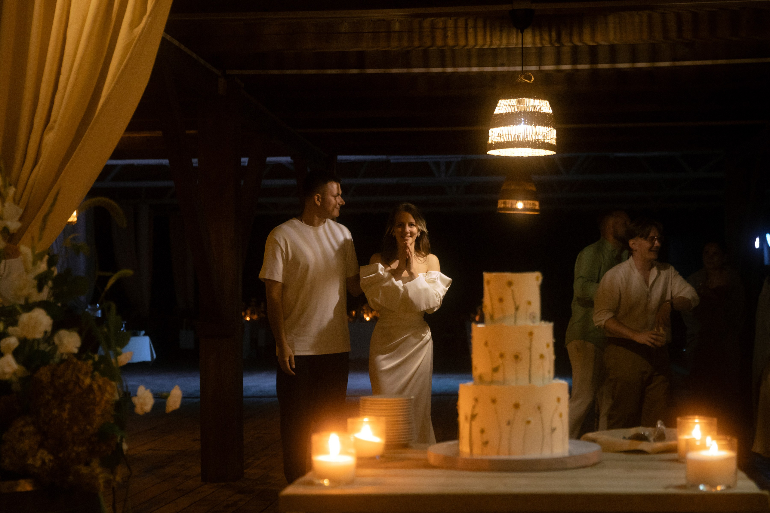 Алиса и Слава, роспись в Москве и вечеринка на природе, подальше от города. Фотограф в Москве Екатерина Черненко