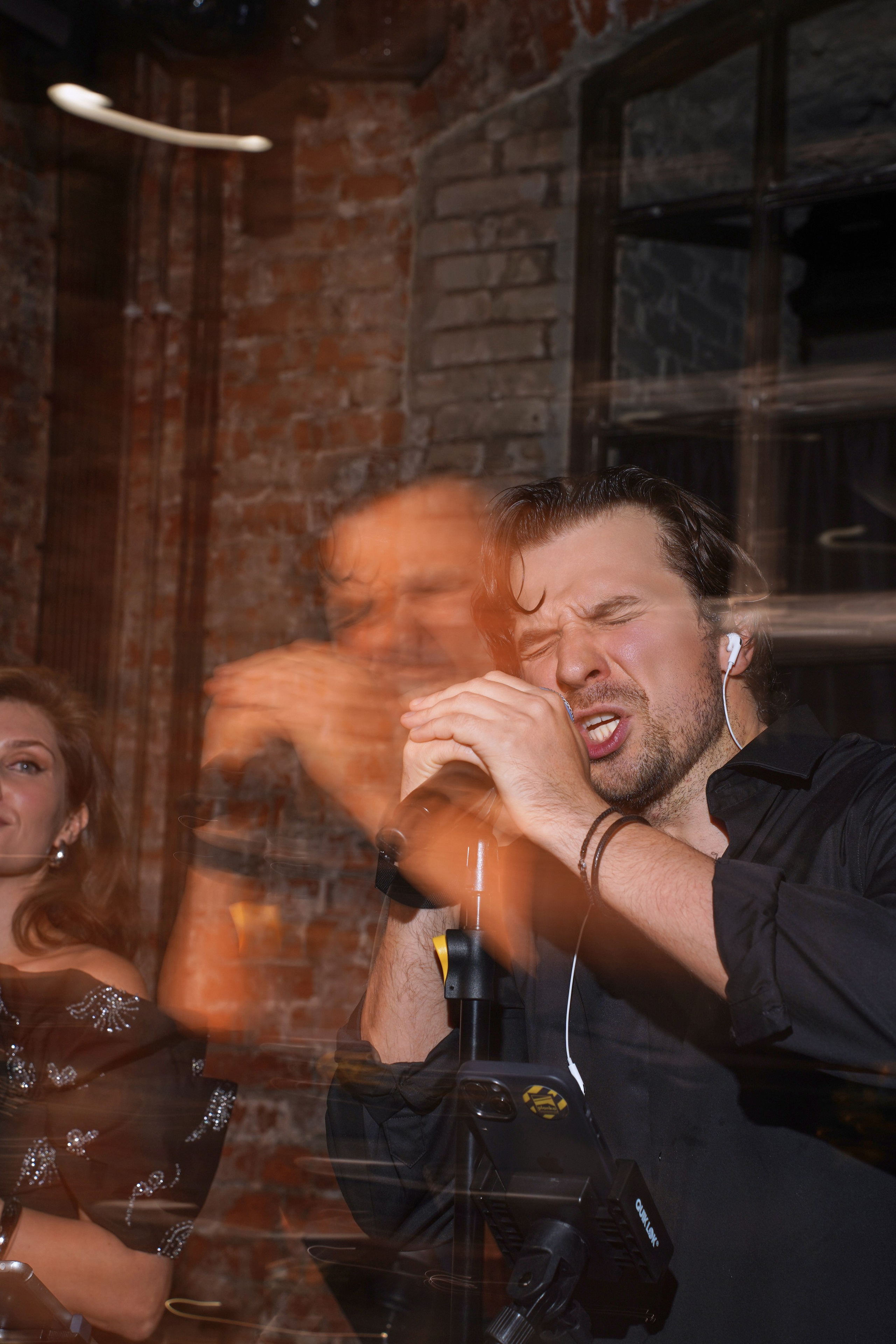 Концерт кавер группы. Фотограф