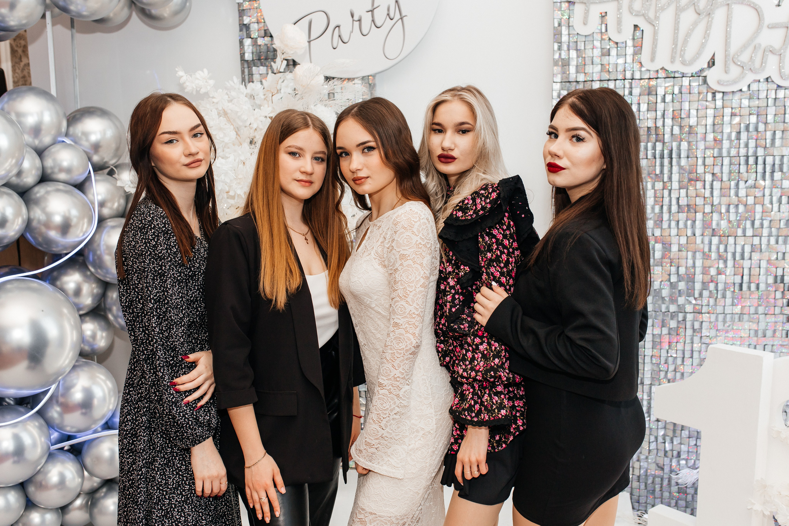 День рождения в кафе. Семейный фотограф Клименко Дарья в станице Ленинградская