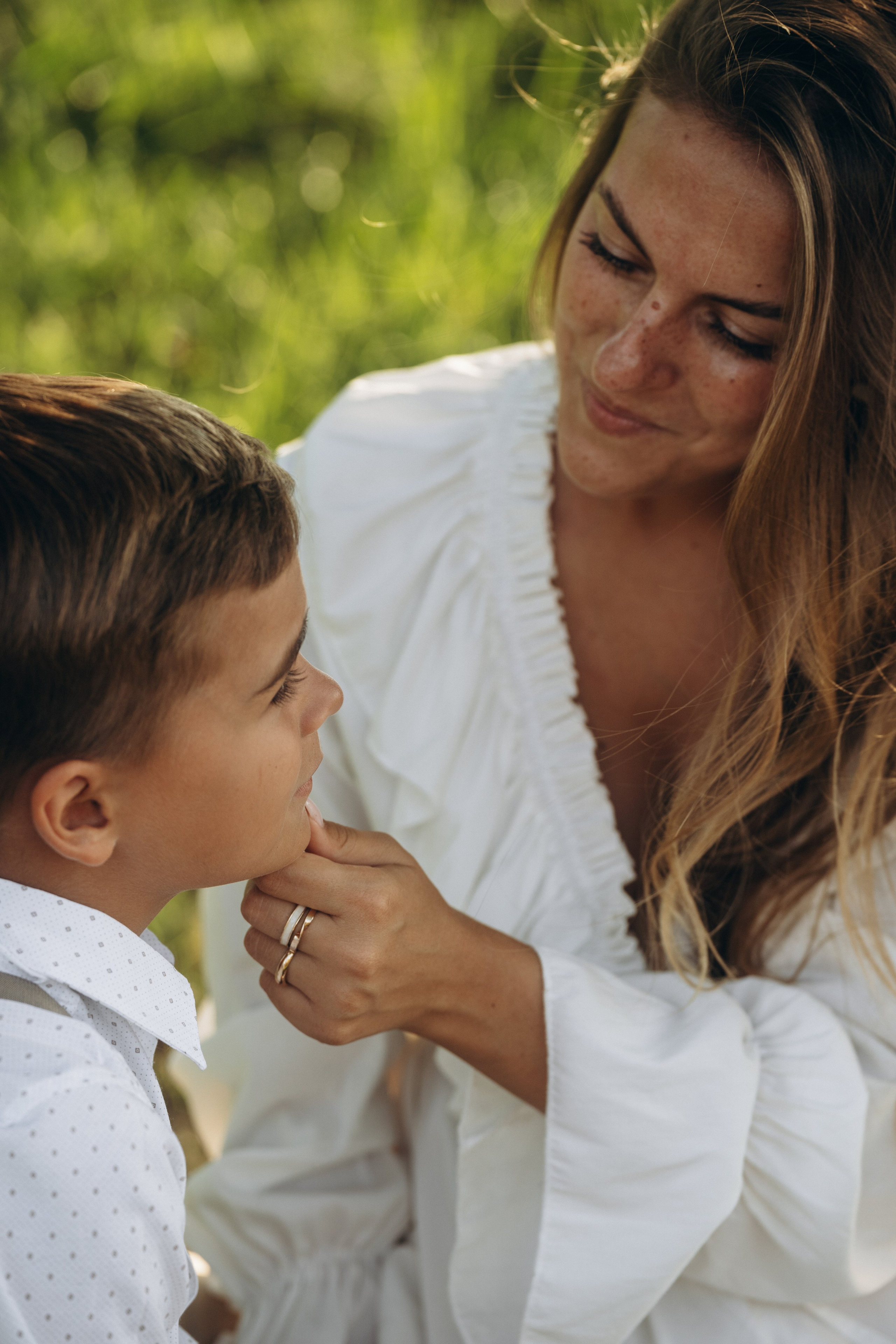 Семейные кадры на фоне кораблей в порту