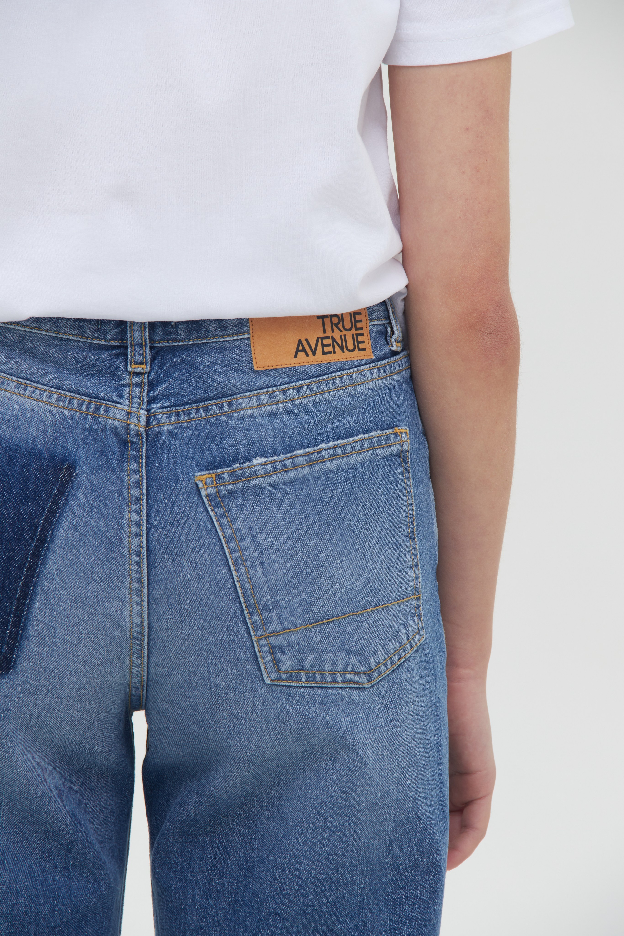 NUSELF. Andrew Valmus