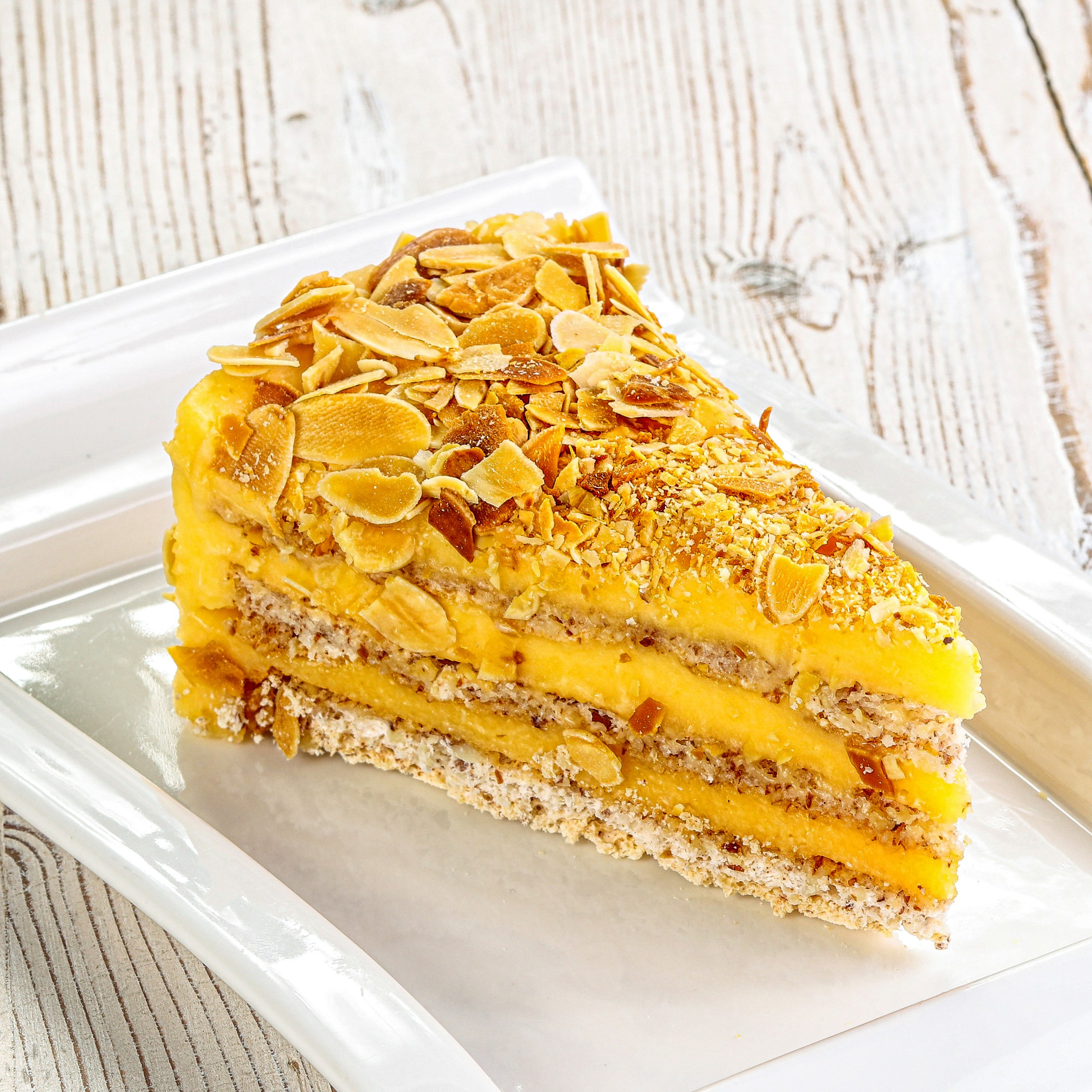 Фотосъемка десертов и выпечки. Заказ по тел.: +7 (906) 006-90-22. Фуд-фотограф Андрей Старостин — съемка еды в Москве. 9000 руб. в час