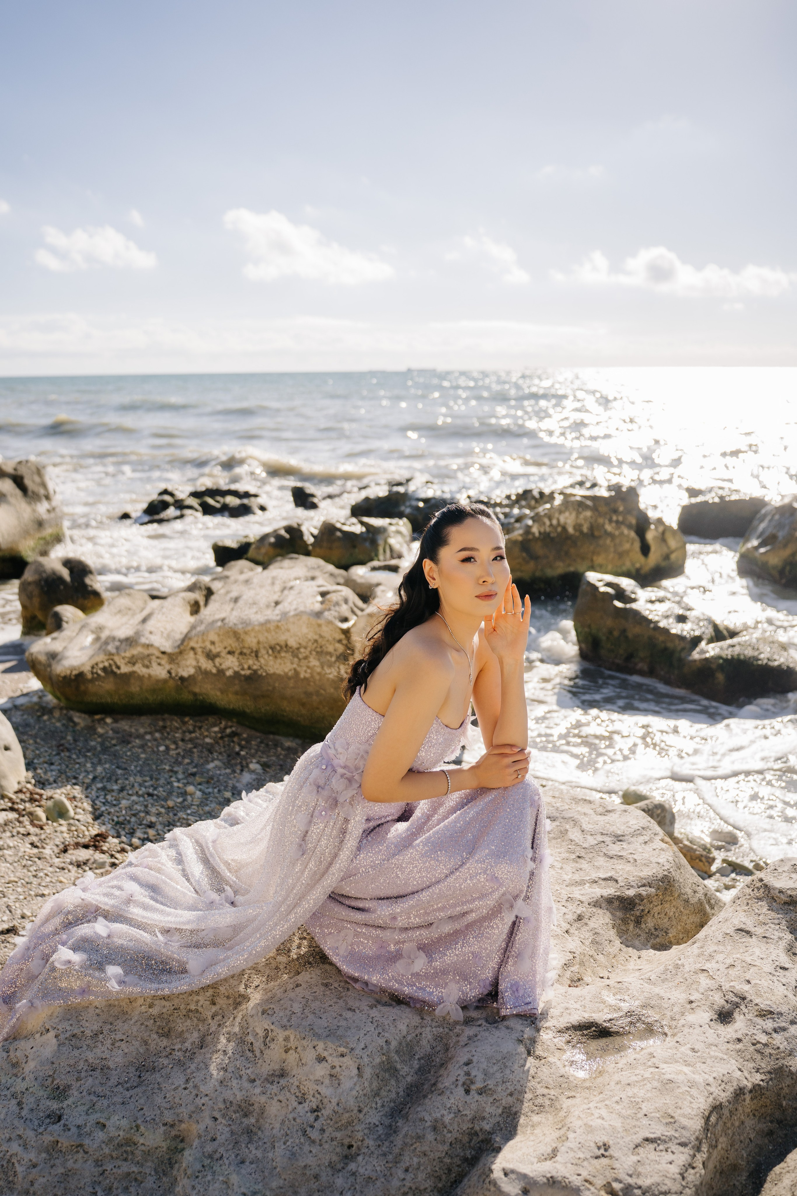 Ay-Dana Uzatu. ___________________________________________________