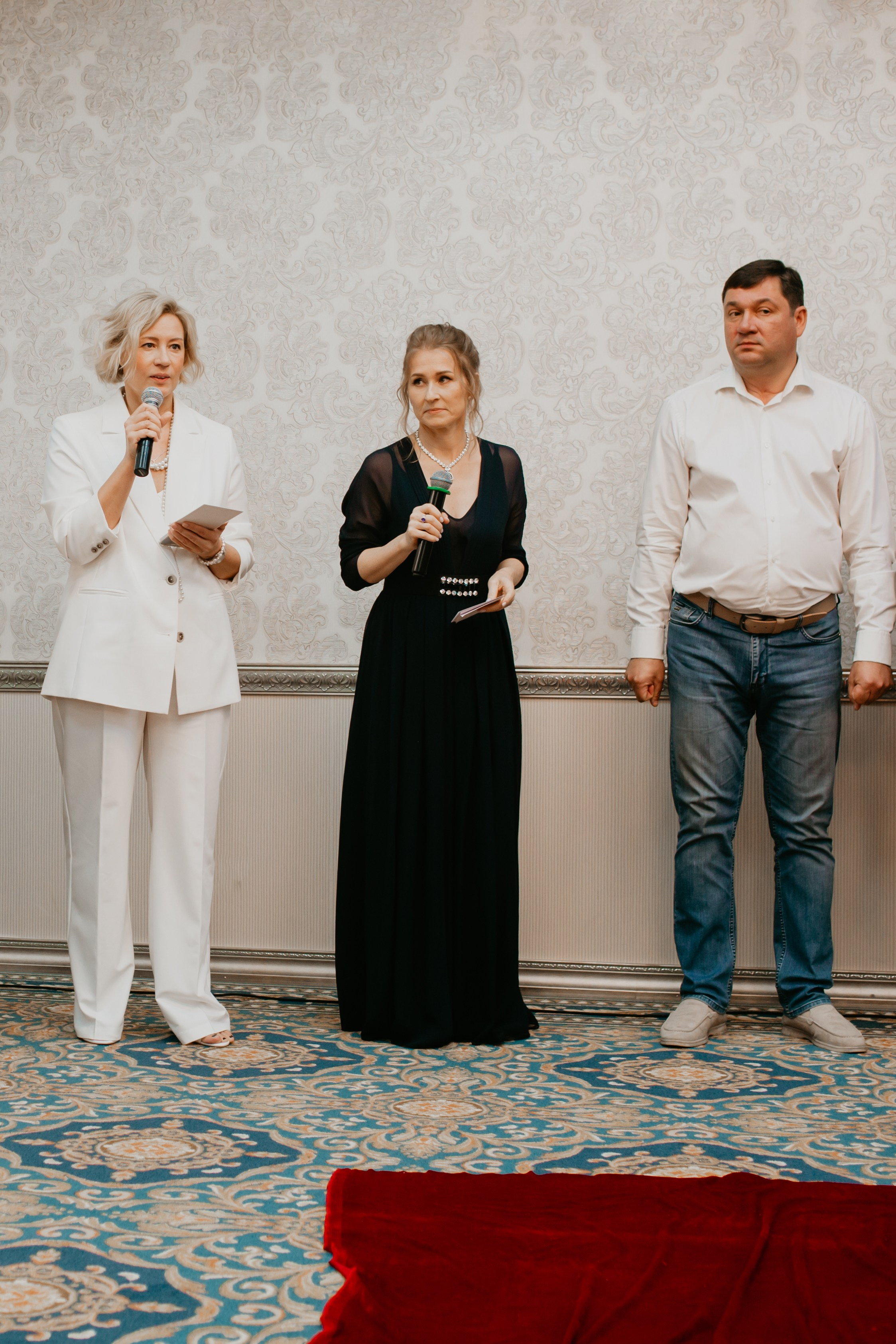 Выпускной. 11 лицей. Фотограф в Челябинске Ополихина Анна