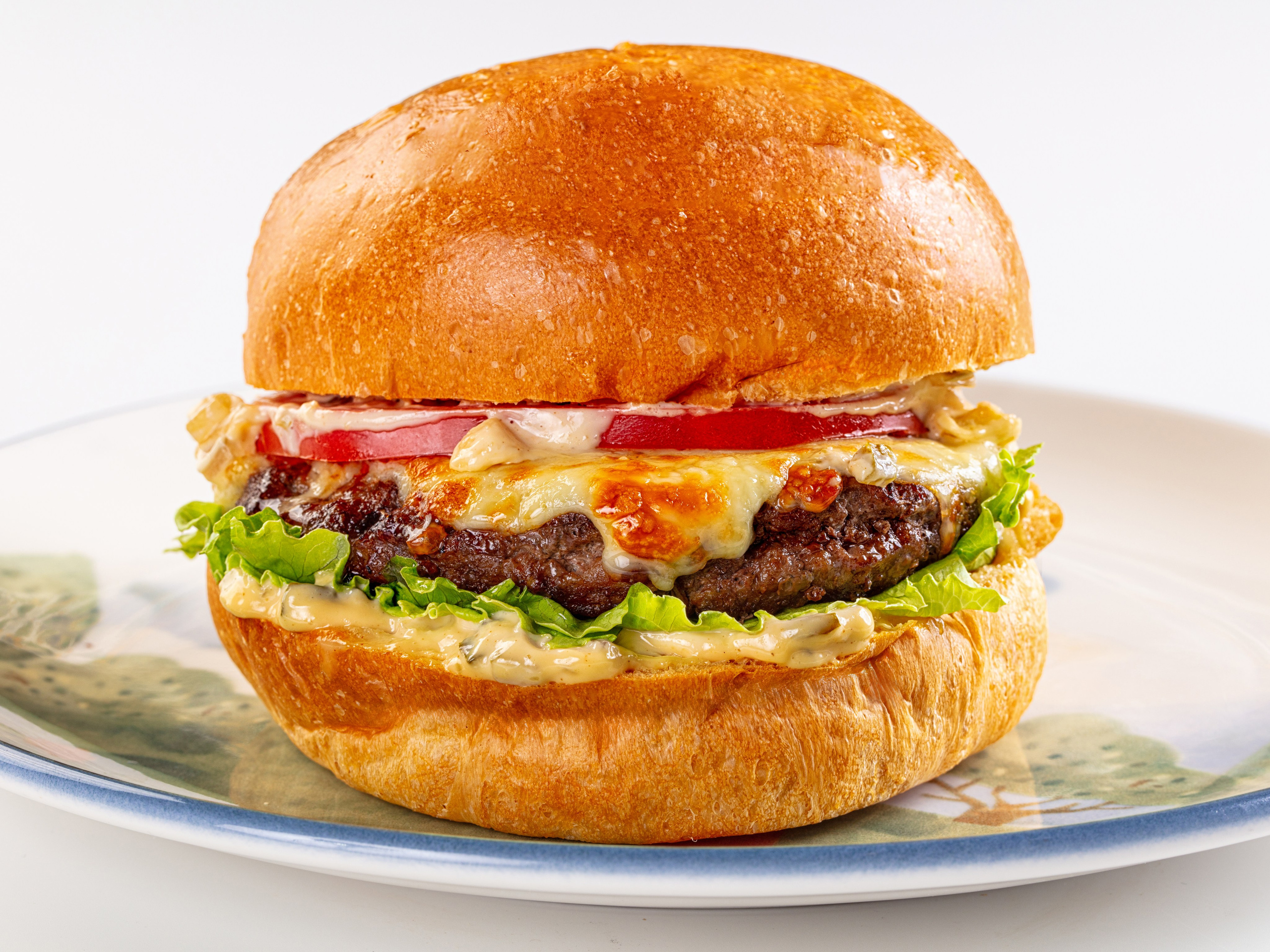 Фотосъемка бургеров и гамбургеров. Заказ по тел.: +7 (906) 006-90-22. Фуд-фотограф Андрей Старостин — съемка еды в Москве. 9000 руб. в час