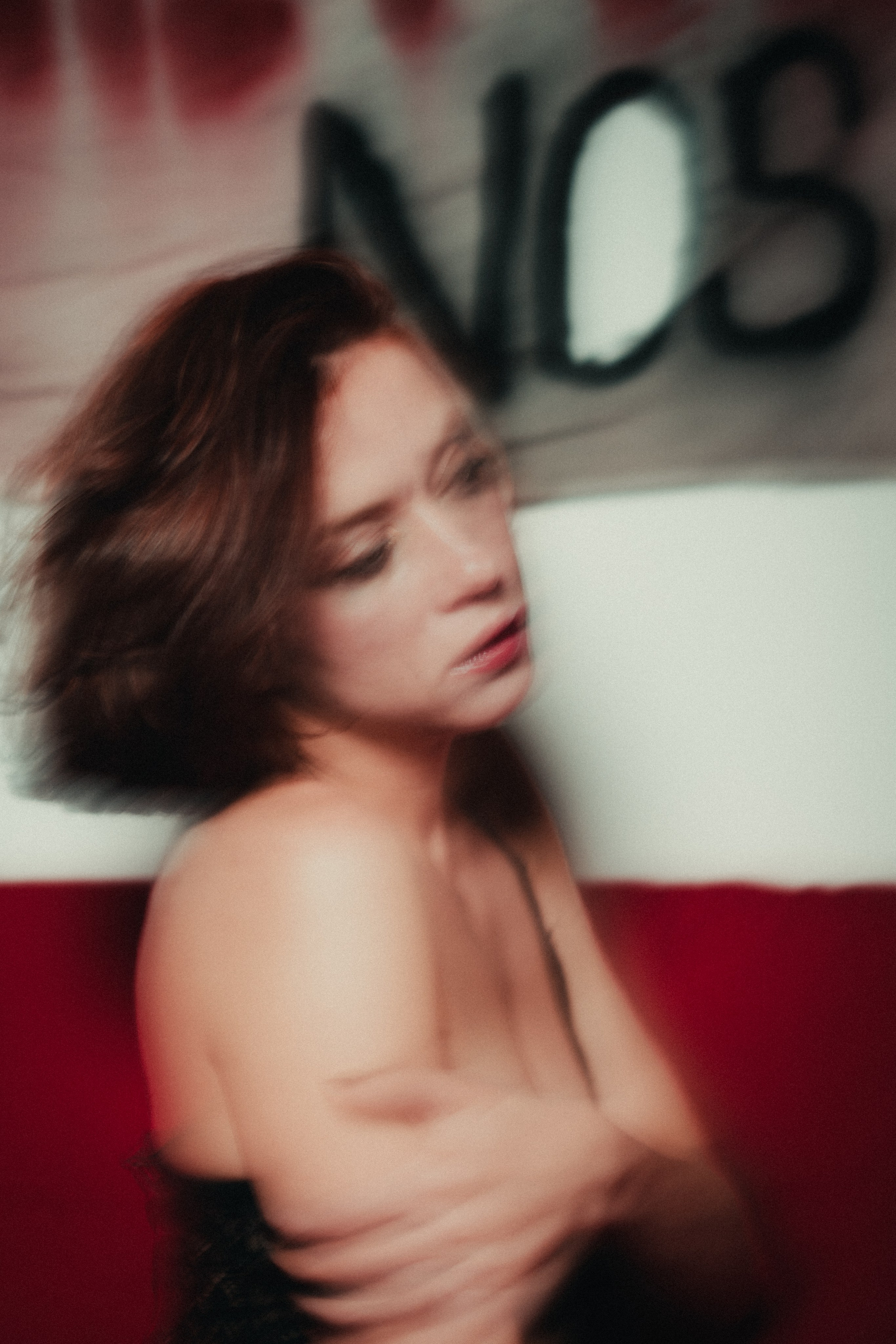 Des millions pour vos bombes des miettes pour nos vies. Фотограф Париж / Photographer Paris