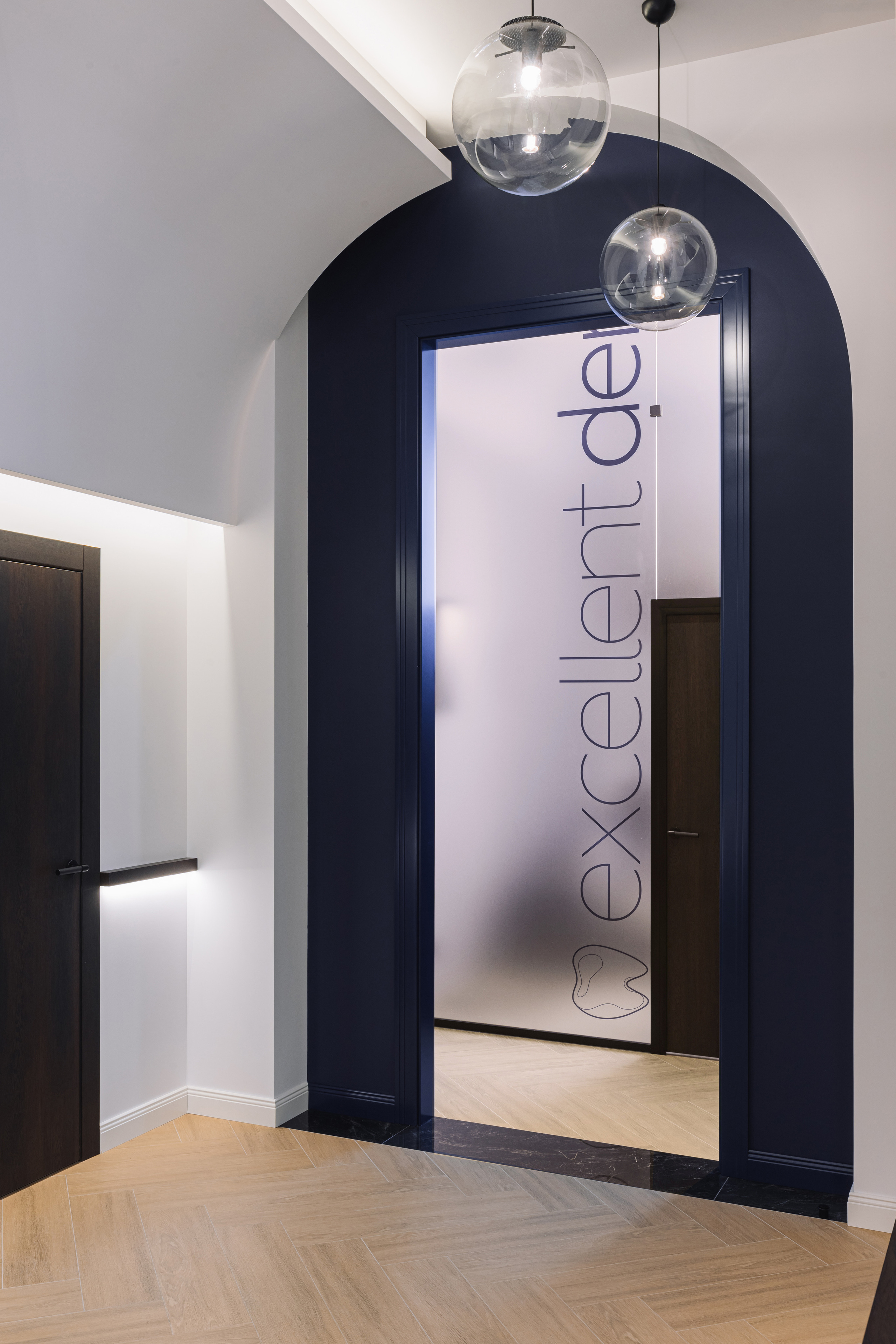 Стоматологическая клиника «ExcellentDent» на Капитанской. Дизайн интерьера от Дмитрия Баландина