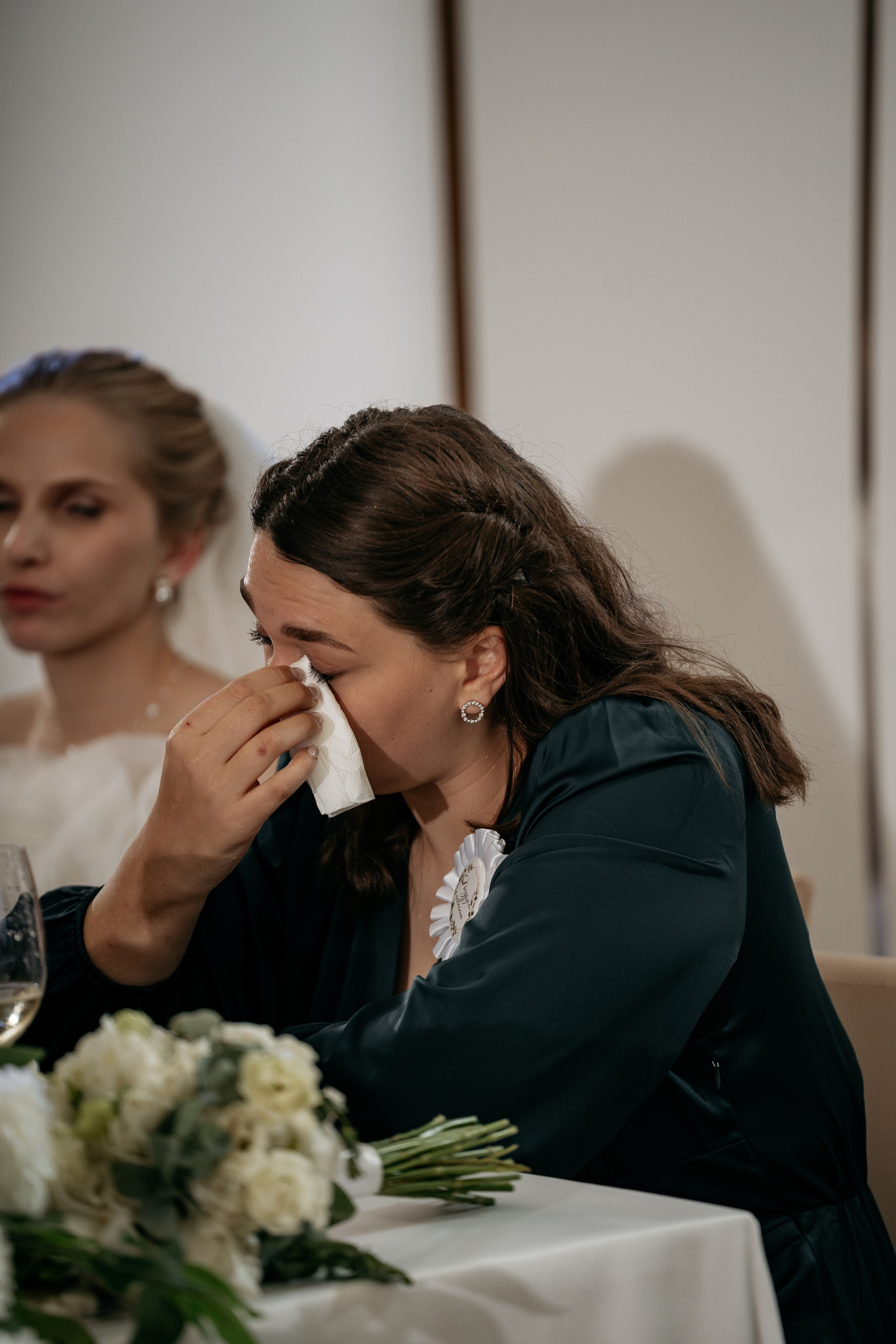 Фотограф Новороссийск - слезы гостей на банкете.