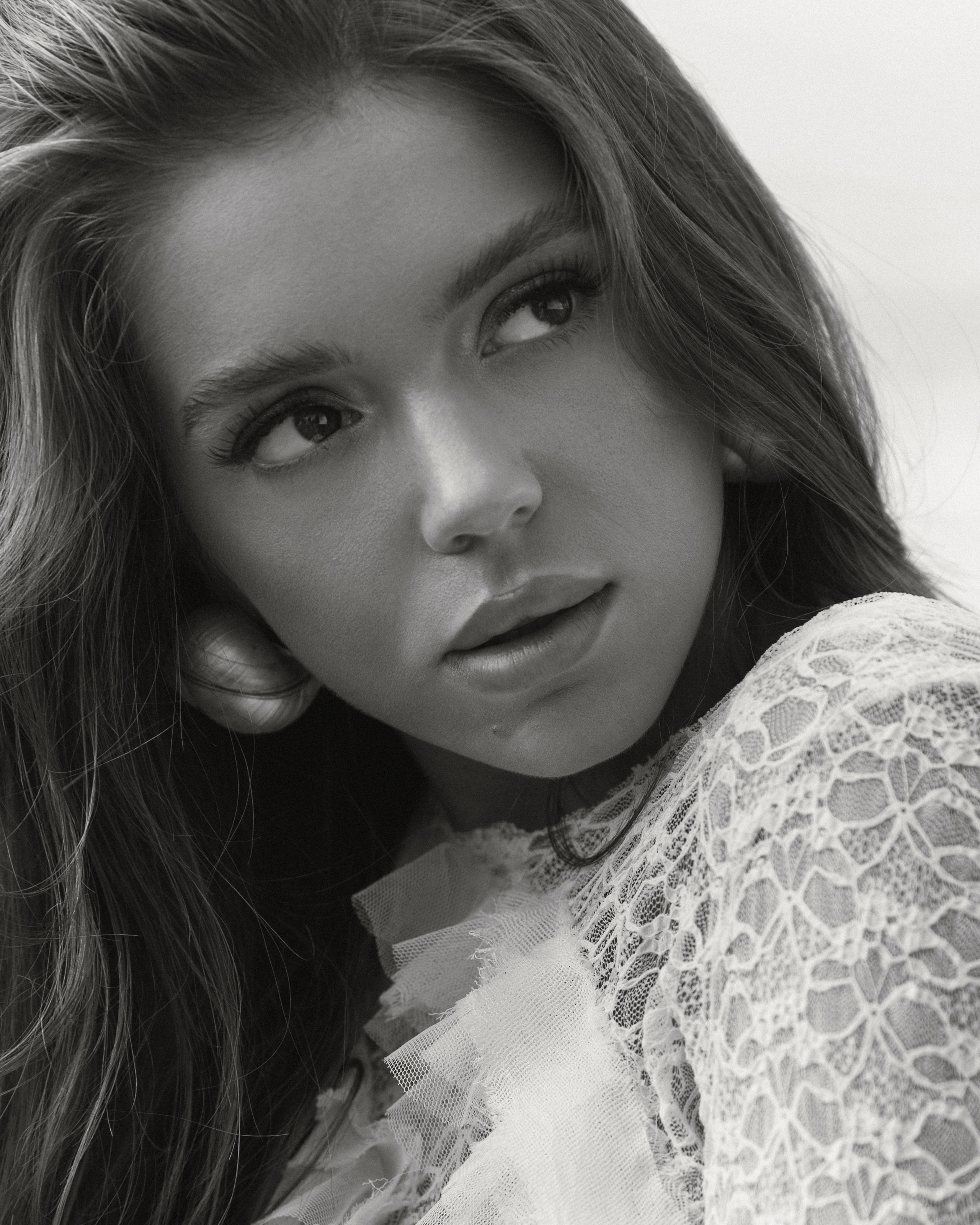 Женский портрет outdoor. Лиана Аскерова ваш фотограф в Санкт-Петербурге