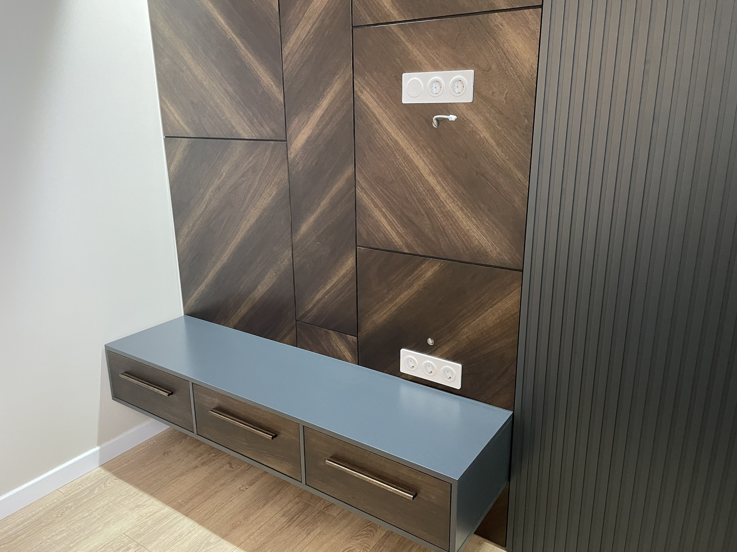 Стеновые панели. Klauzevits Workshop