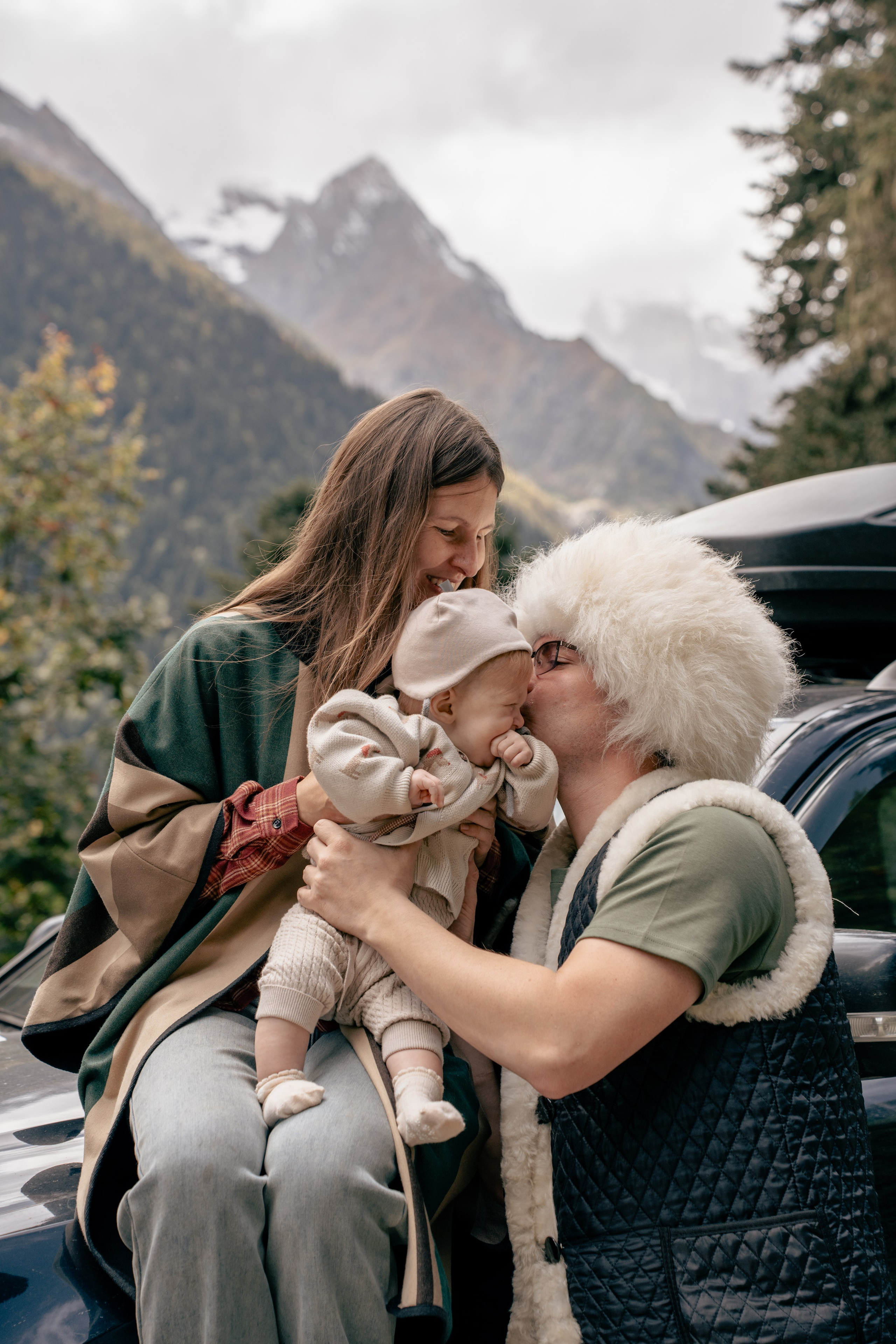 Семейная фотосессия в Домбае. Фотограф КМВ|ГОРЫ Пятигорск Железноводск Ессентуки Кисловодск Домбай Архыз Эльбрус