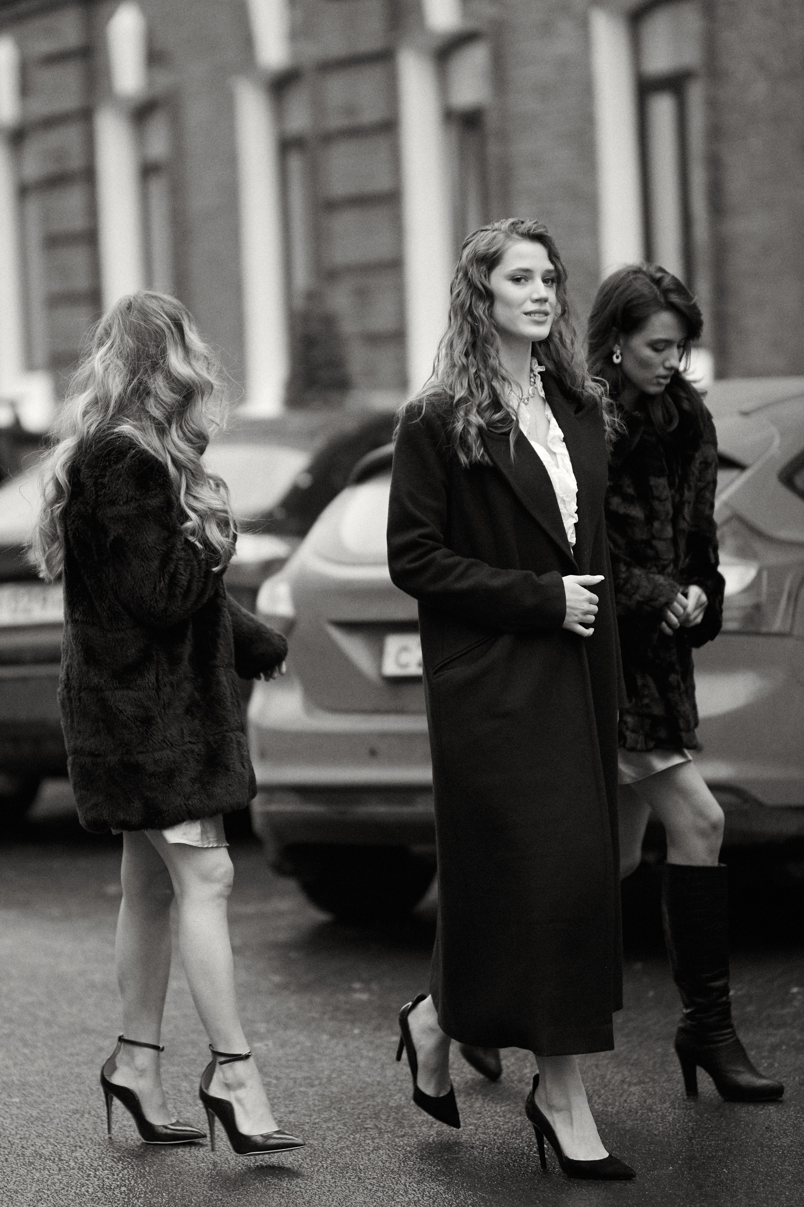 Чб модели. Профессиональный Фотограф во Владимире, в Москве и в Суздале — Полина Романычева