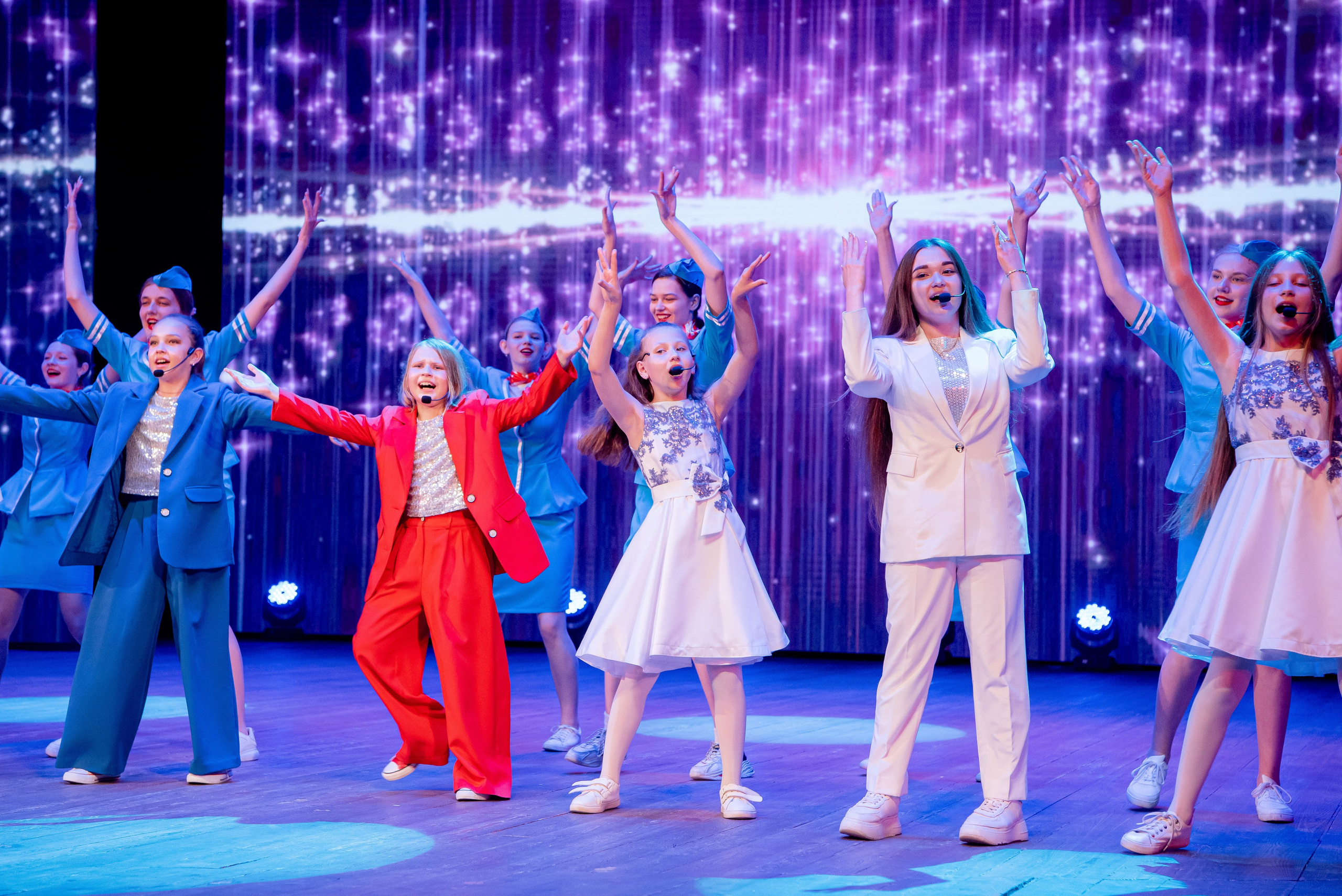 30 Школа. Вручение и Банкет. ДК Юбилейный и Банхоф. Фотограф в Волгограде и Волжском Александр Горбань