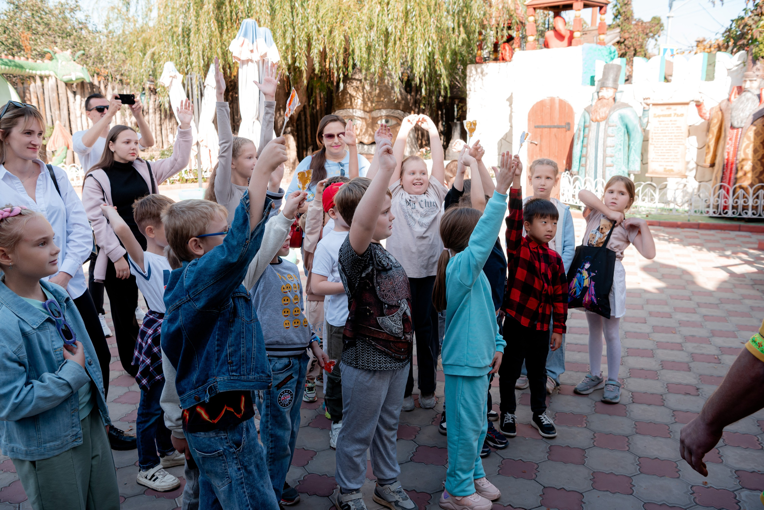 Экскурсия класса в Музей Русской Сказки. Фотограф в Волгограде и Волжском Александр Горбань