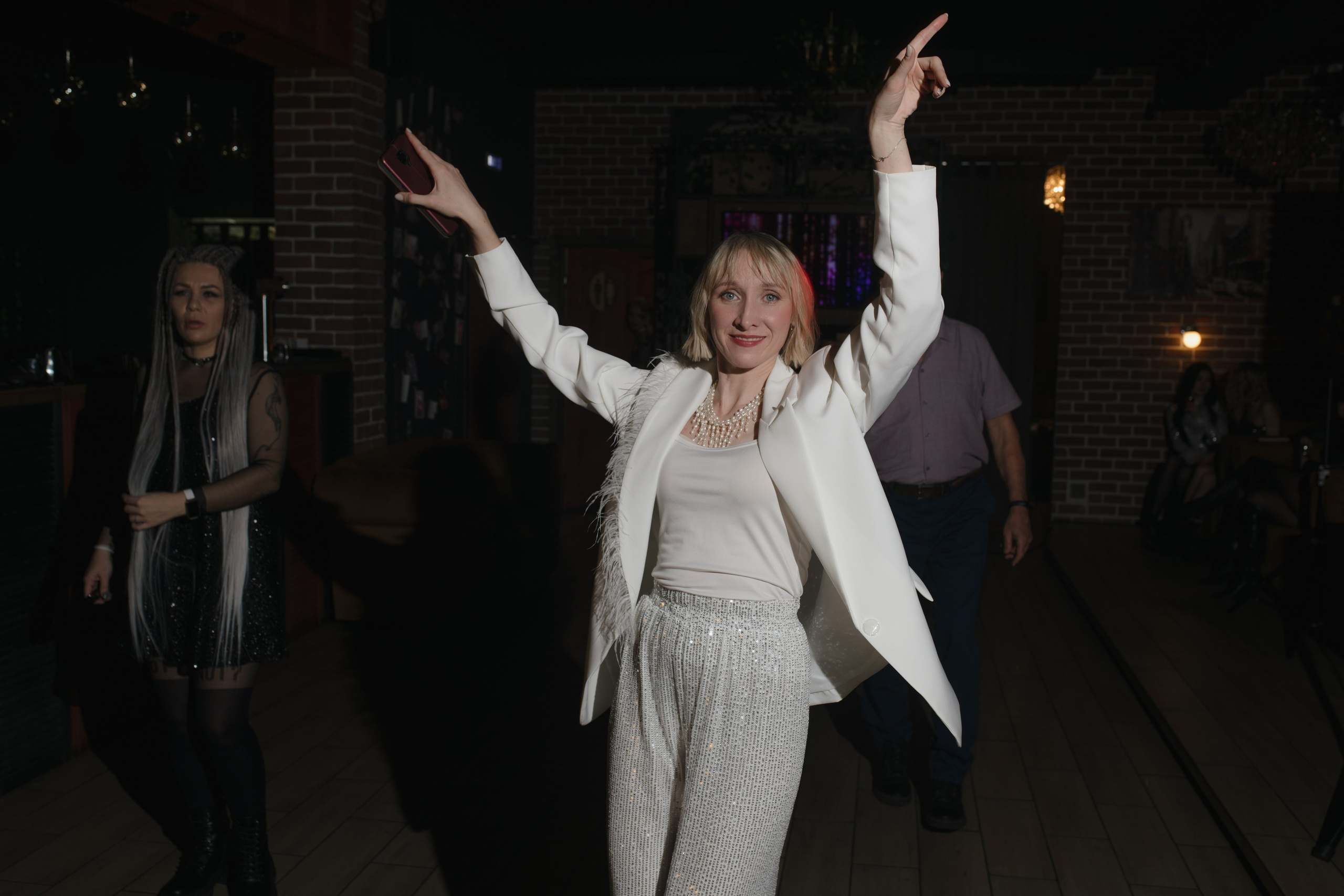 День рождения Томы — Let`s Talk Bar. Свадебный фотограф Екатеринбург/Челябинск — Любовь Волохова