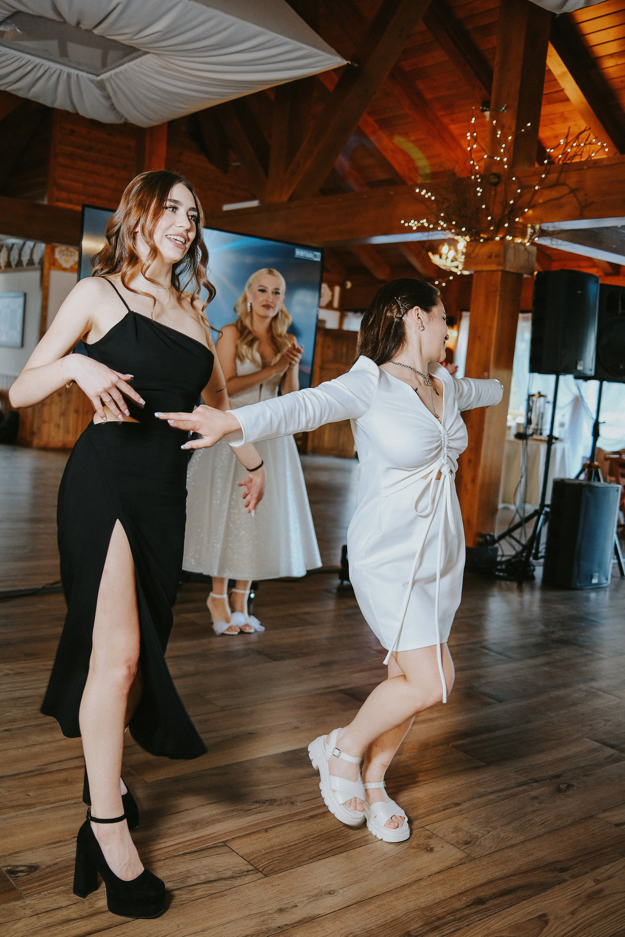 Выпускной Малые Карелы. Свадебный и репортажной фотограф Денис Ожигин в Краснодаре и Краснодарском крае