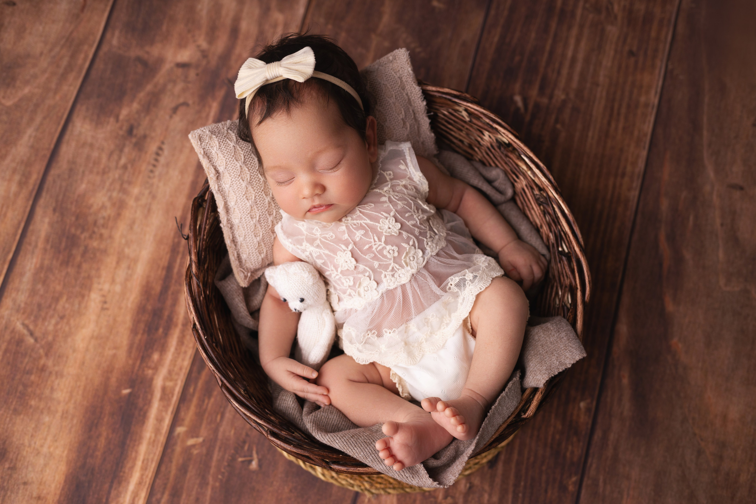 Классическая фотосессия малыша. Фотограф новорожденных малышей в Омске и Омской области Эльвира Камаева