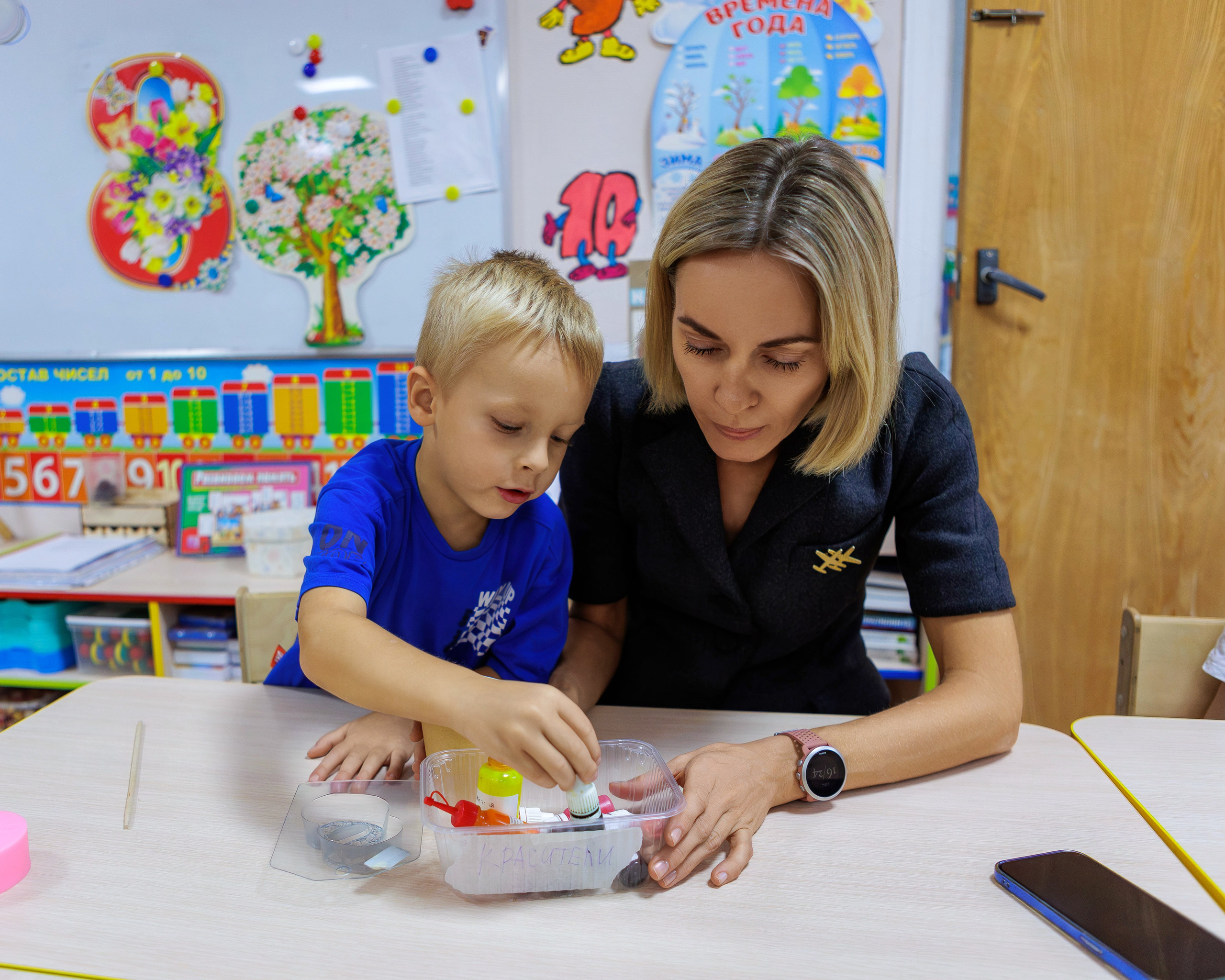 МК к 8 марта. Выпускные альбомы и школьный фотограф в Подольске, Троицке, Щербинке, Москве и Московской области