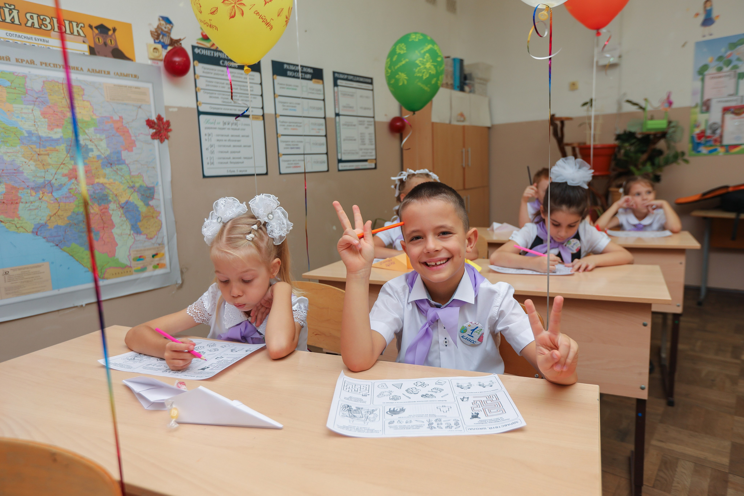 ЛИЦЕЙ ИСТЭК. Photographer Viktoriya Markushina «My world throug»