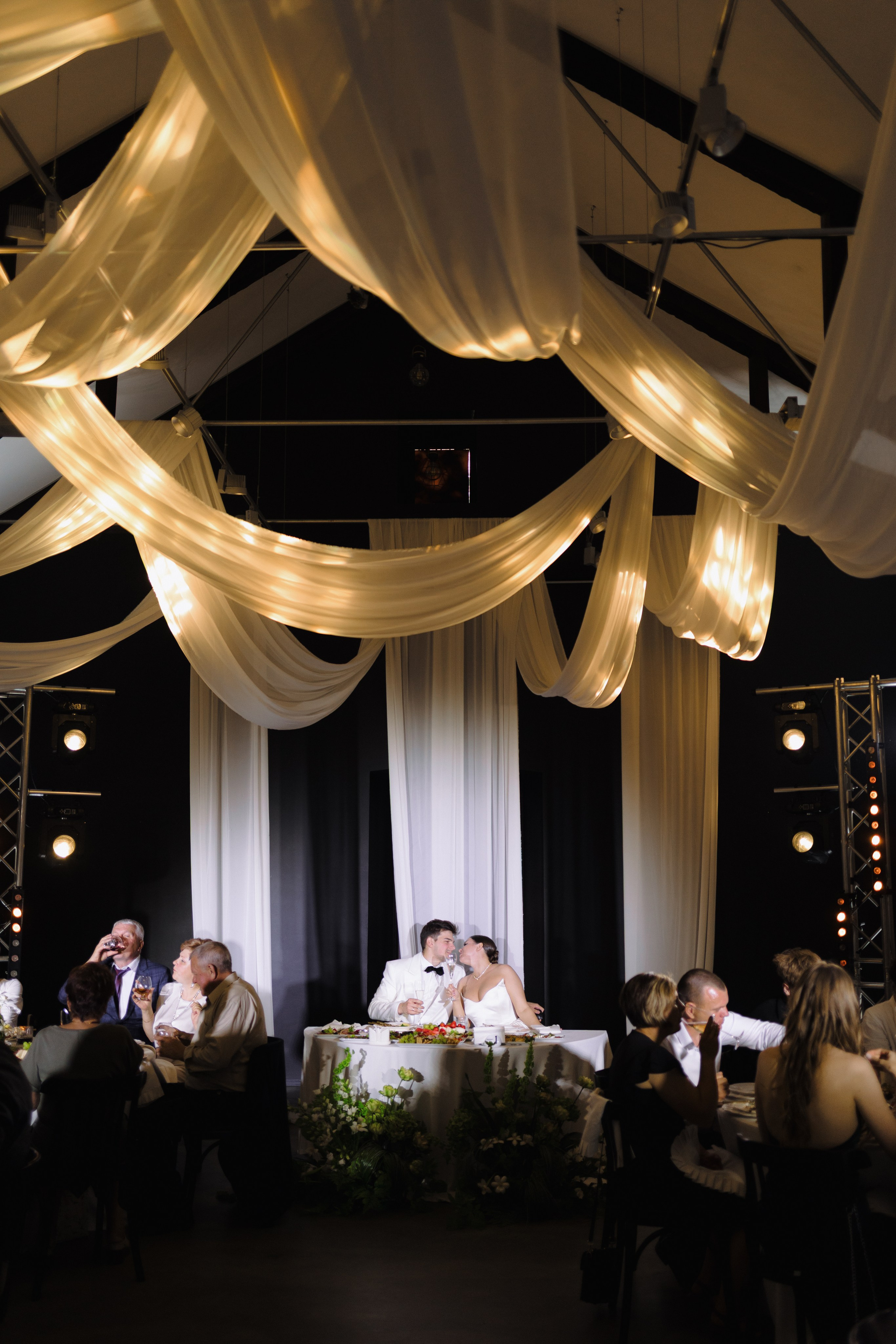 Свадебная фотосъемка в «Двор Стайки»