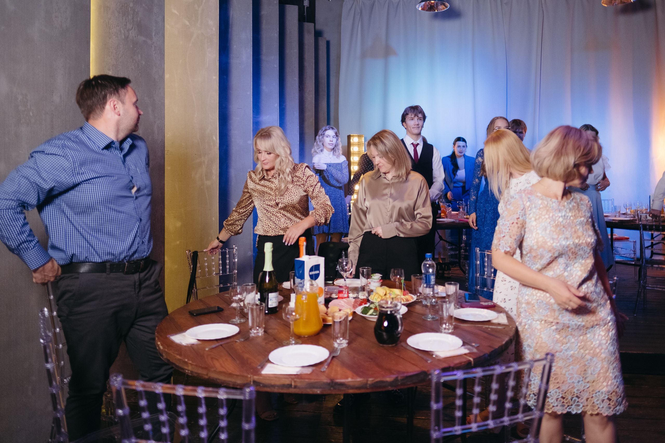 Выпускной 11 класс. Свадебный и репортажной фотограф Денис Ожигин в Краснодаре и Краснодарском крае