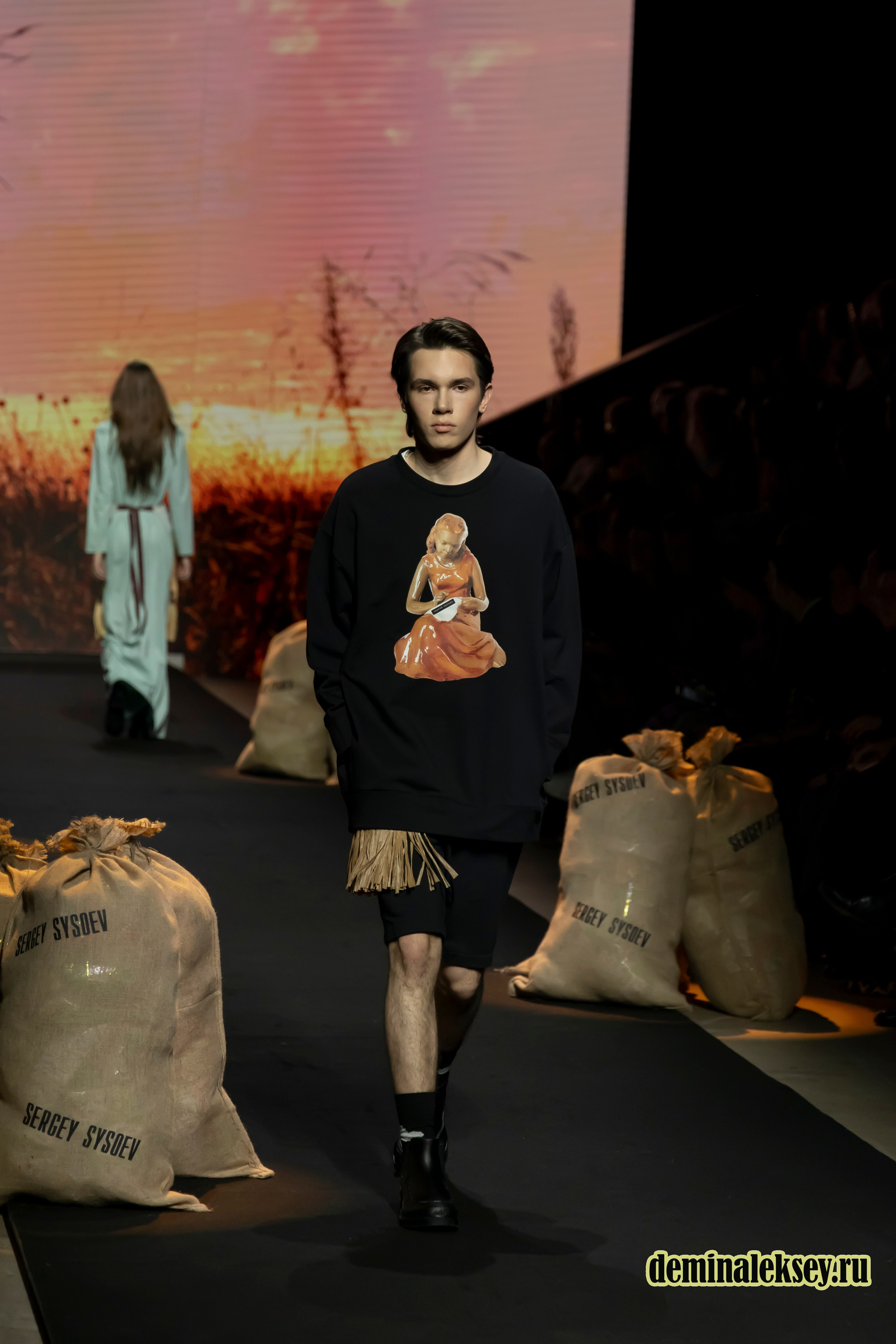 Московская неделя моды 2024 9 октября дизайнер SERGEY SYSOEV. Репортажный, семейный и студийный фотограф в Москве Демин Алексей