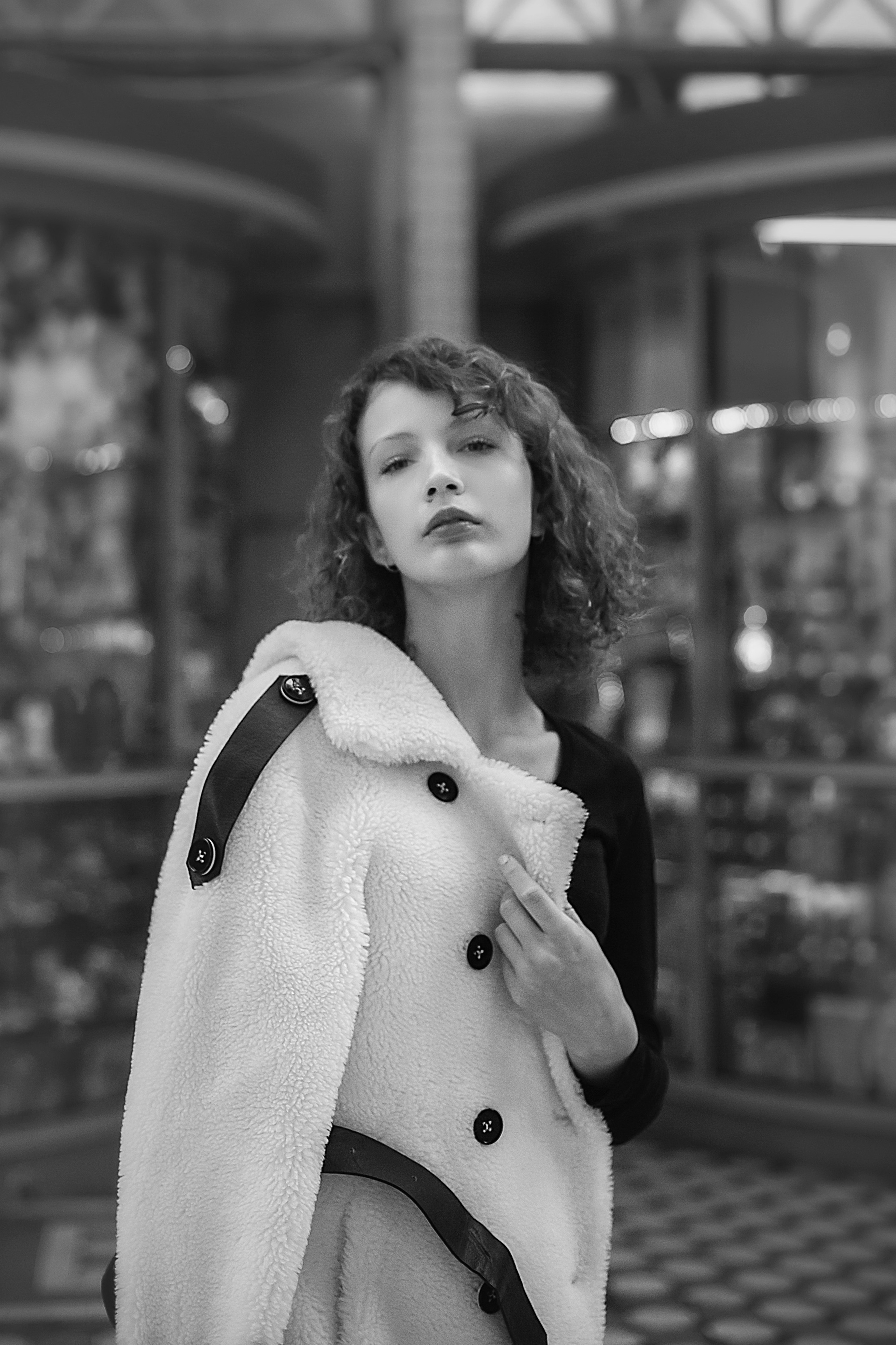 Кира. Витебский вокзал. Семейный фотограф в Санкт-Петербурге