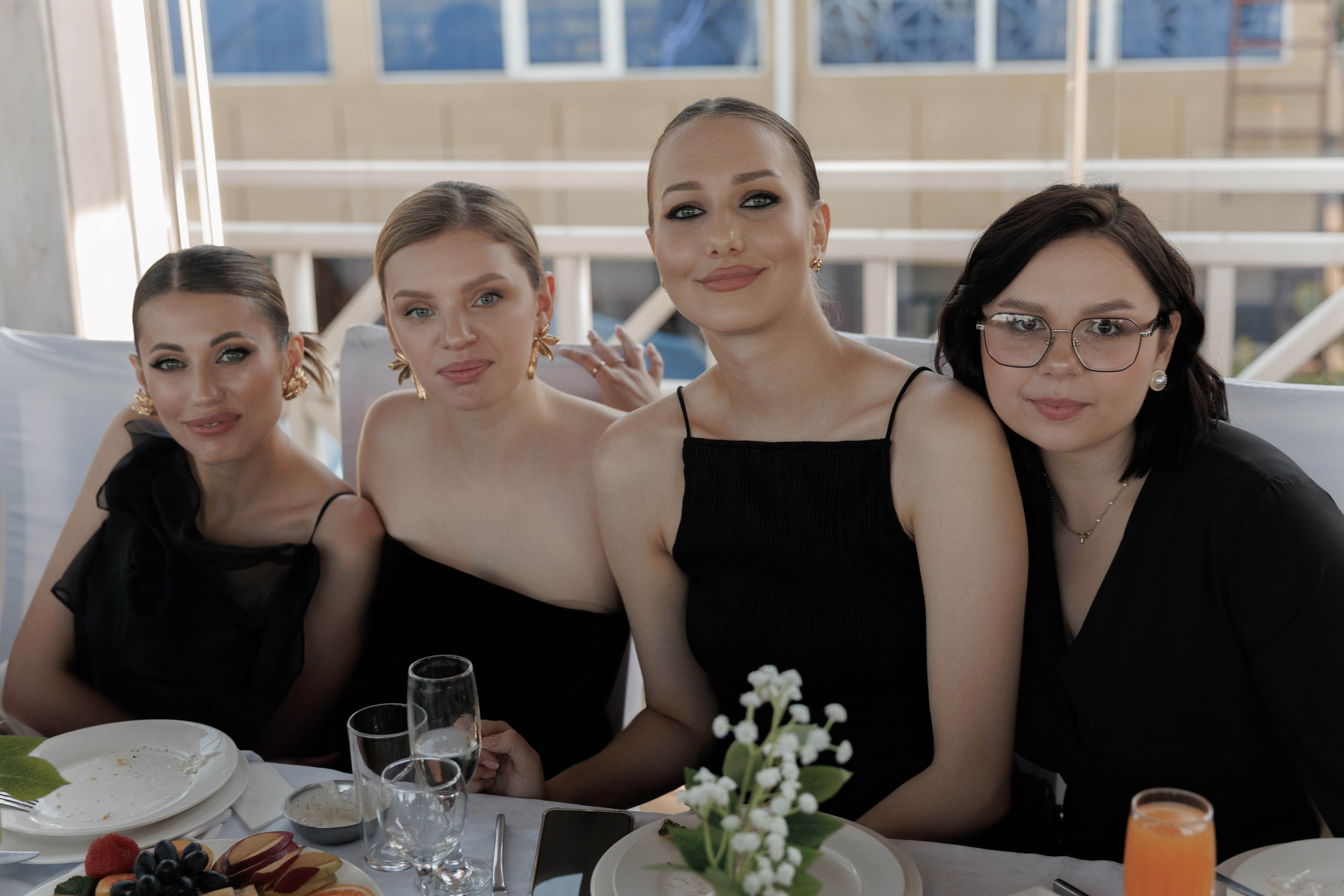 Лиза и Саша. Главная