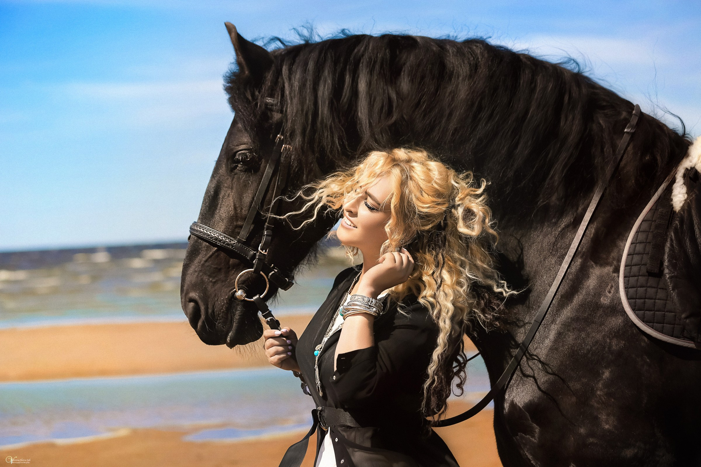 Фотосессии с лошадьми летом. Фотограф женский и мужской портрет Санкт-Петербург