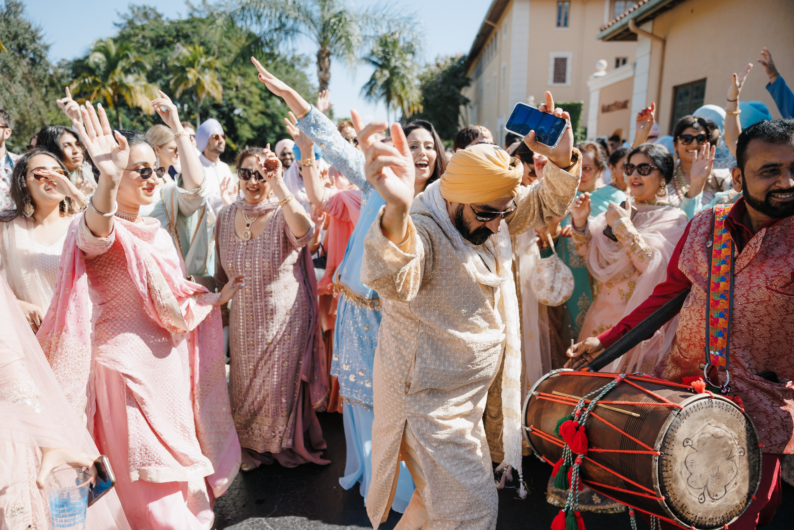 Дим Гранд — AI креатор и фотограф с 16-летним опытом | г. Москва и весь мир