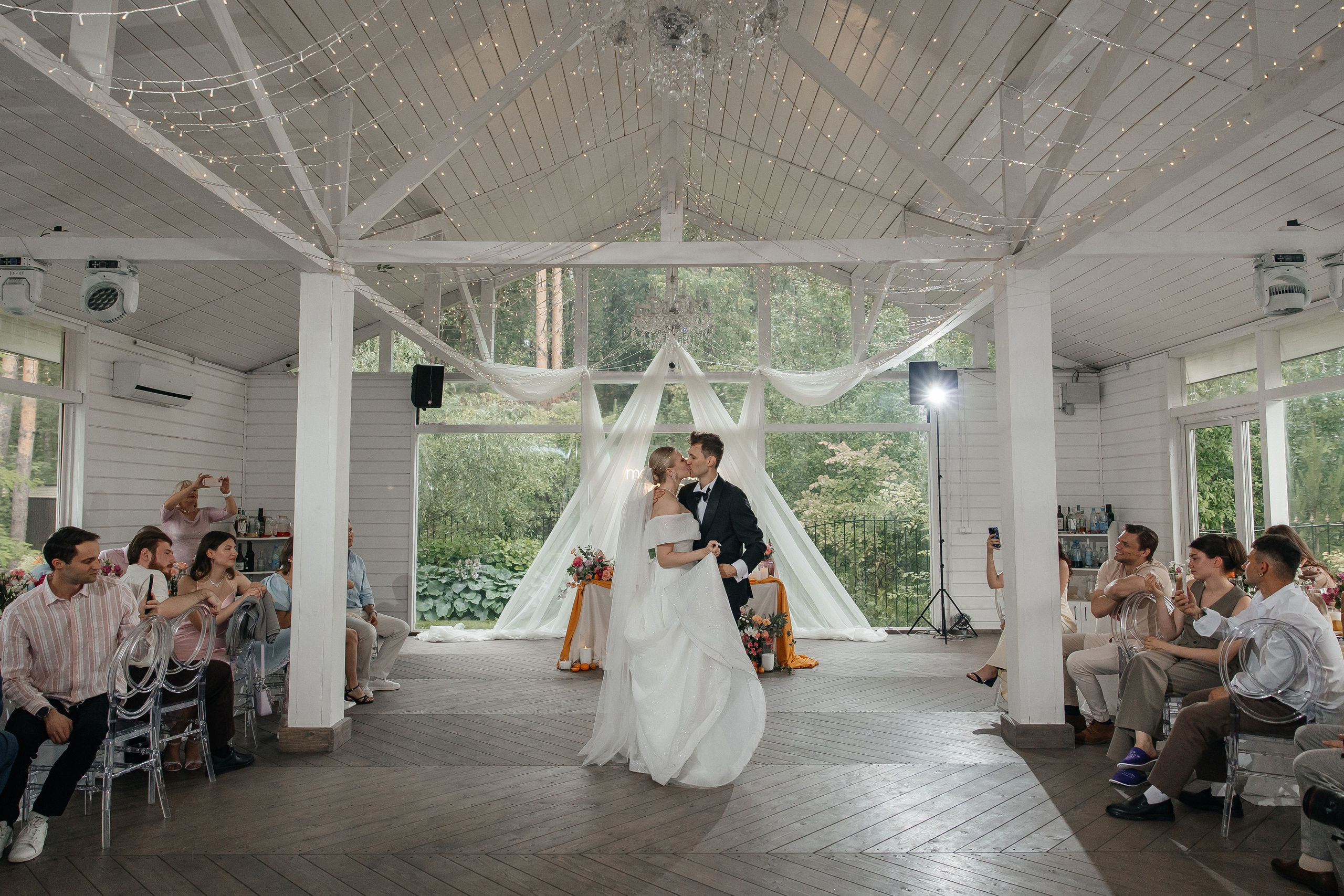 свадьба на&nbsp;площадке House for Wedding «Дом у&nbsp;озера»