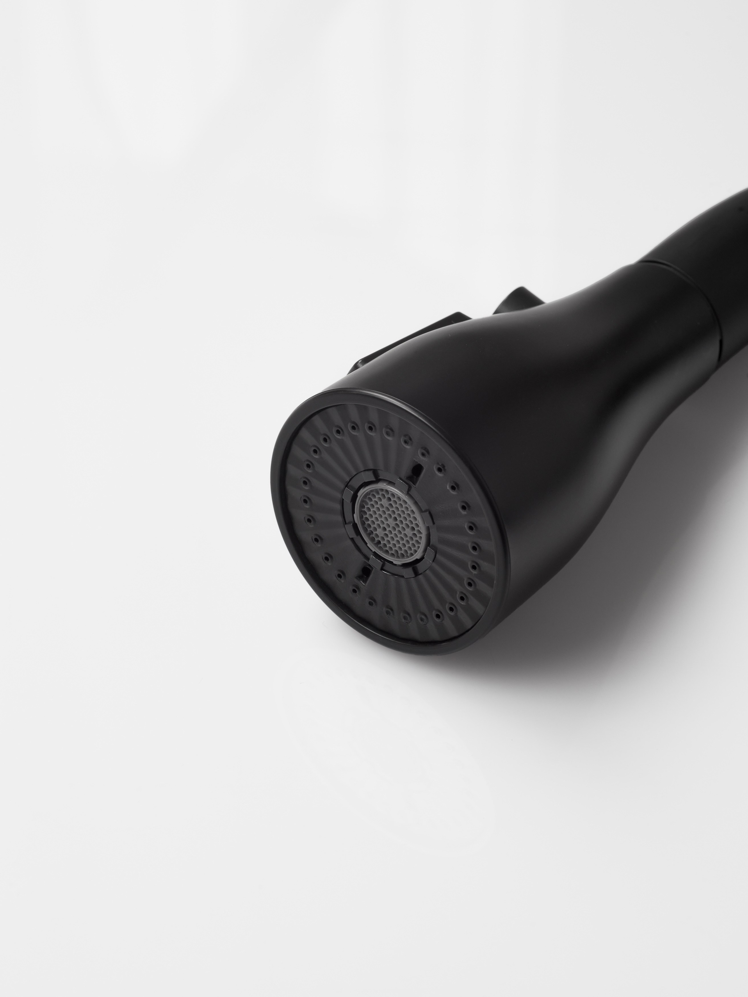 Краны. Предметный фотограф, инфографика и видео в Санкт-Петербурге